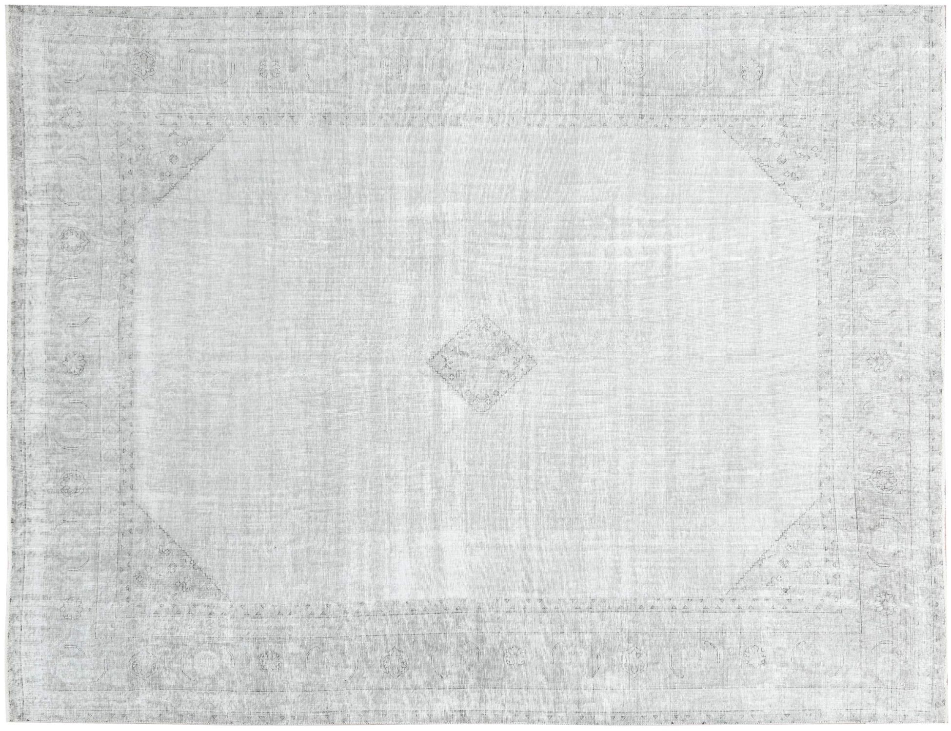 Vintage    <br/>372 x 269 cm