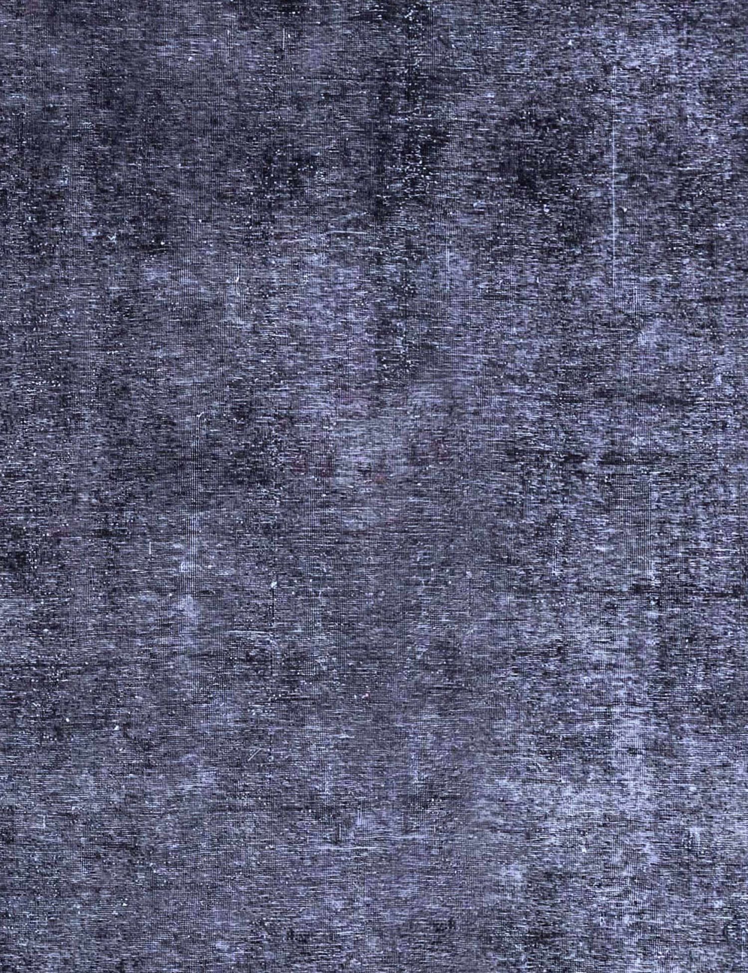 Vintage    <br/>341 x 266 cm