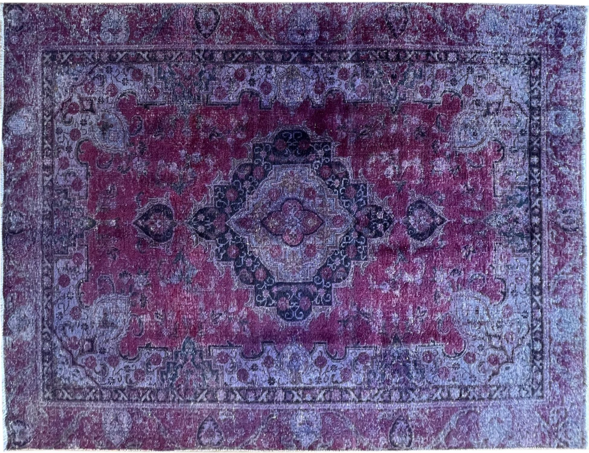 Vintage    <br/>327 x 221 cm