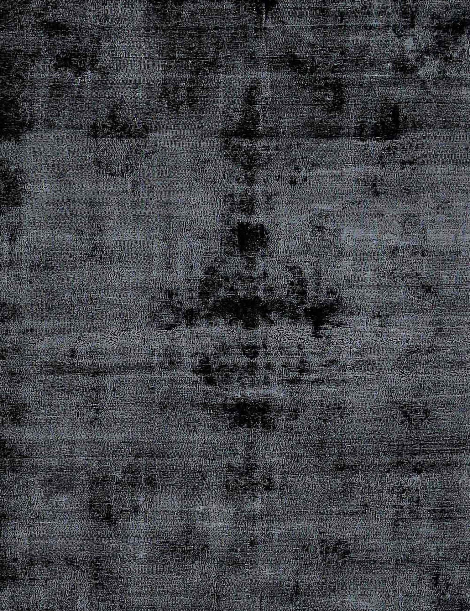 Persian Vintage    <br/>366 x 293 cm