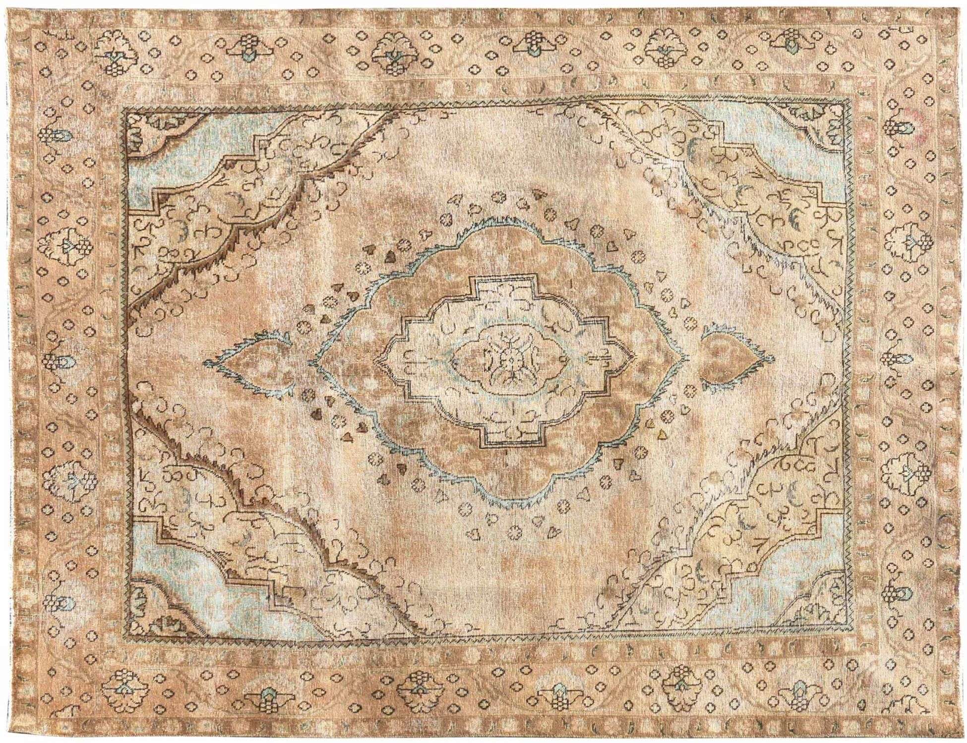 Retro Rug  <br/>328 x 248 cm