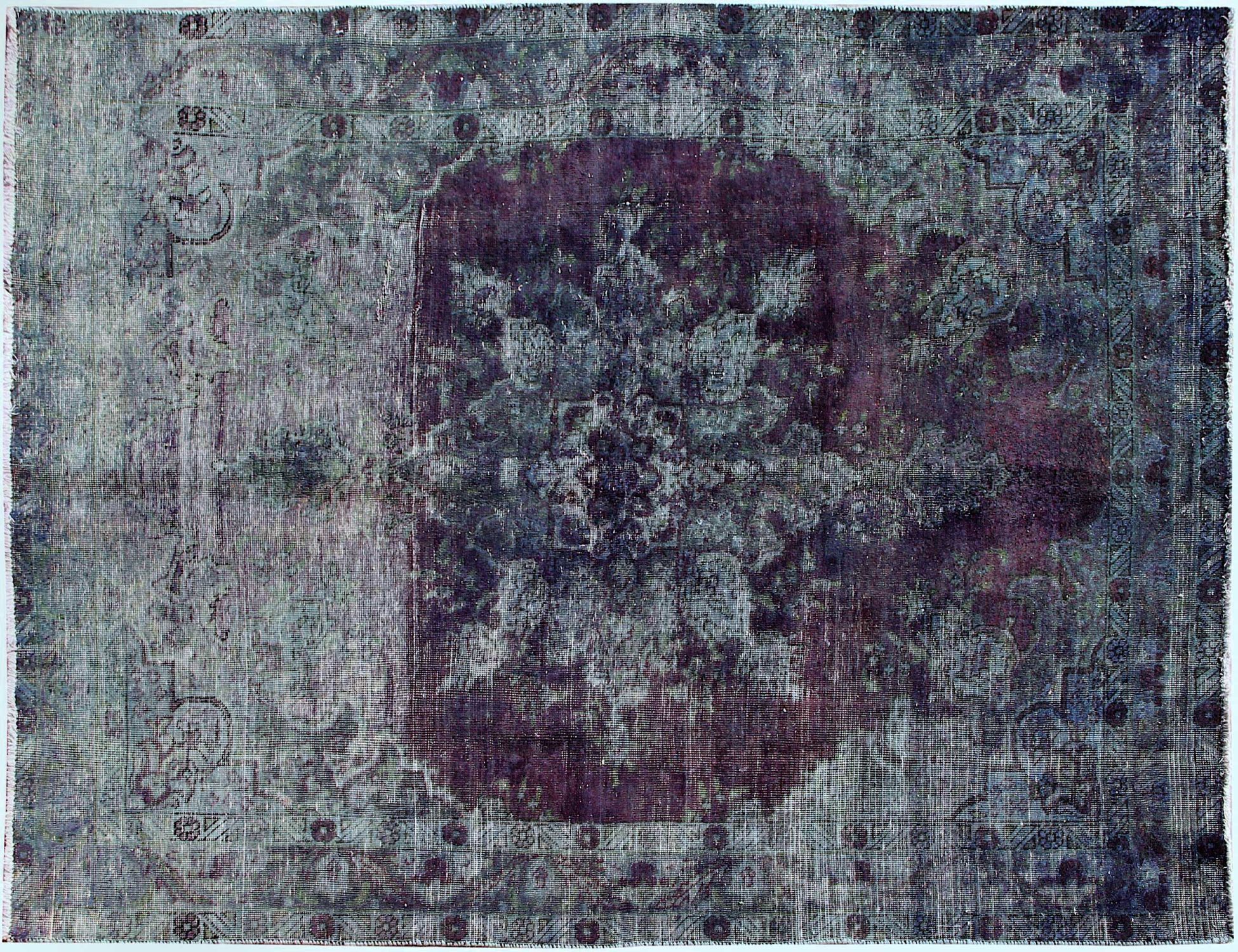 Persian Vintage    <br/>275 x 197 cm