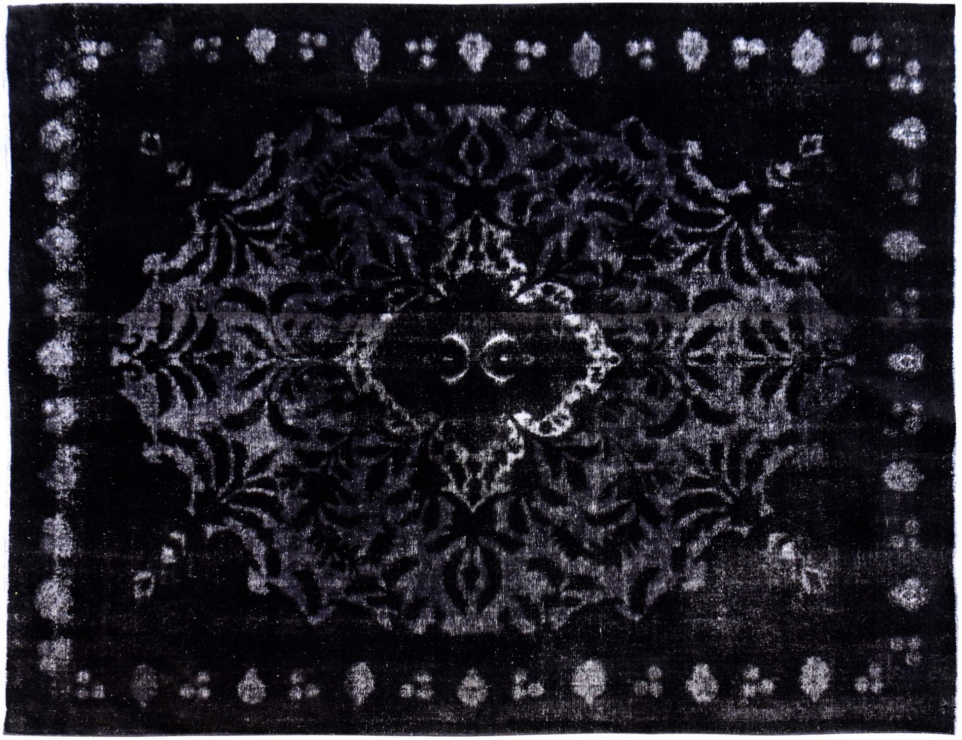 Vintage    <br/>376 x 300 cm