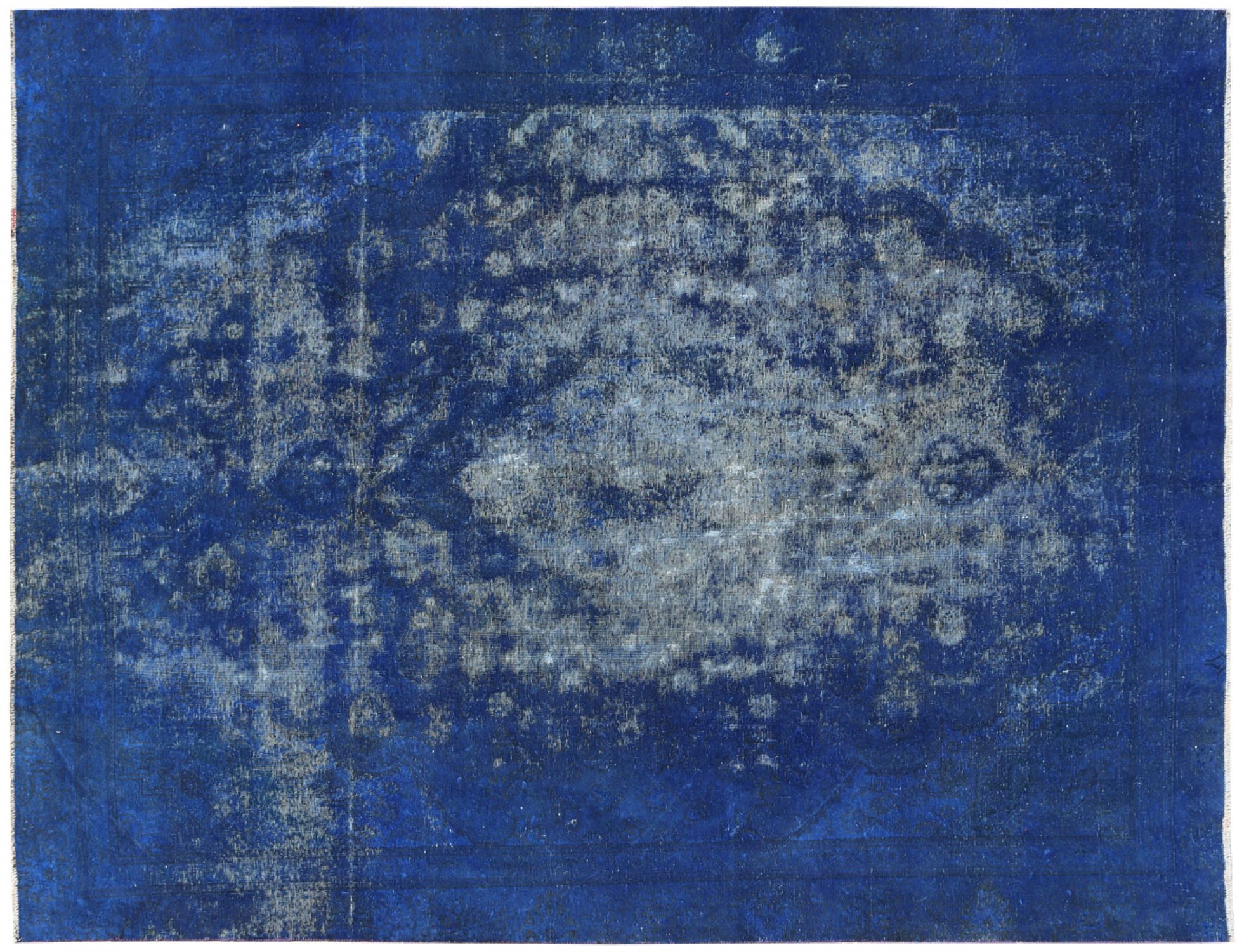 Vintage    <br/>341 x 254 cm