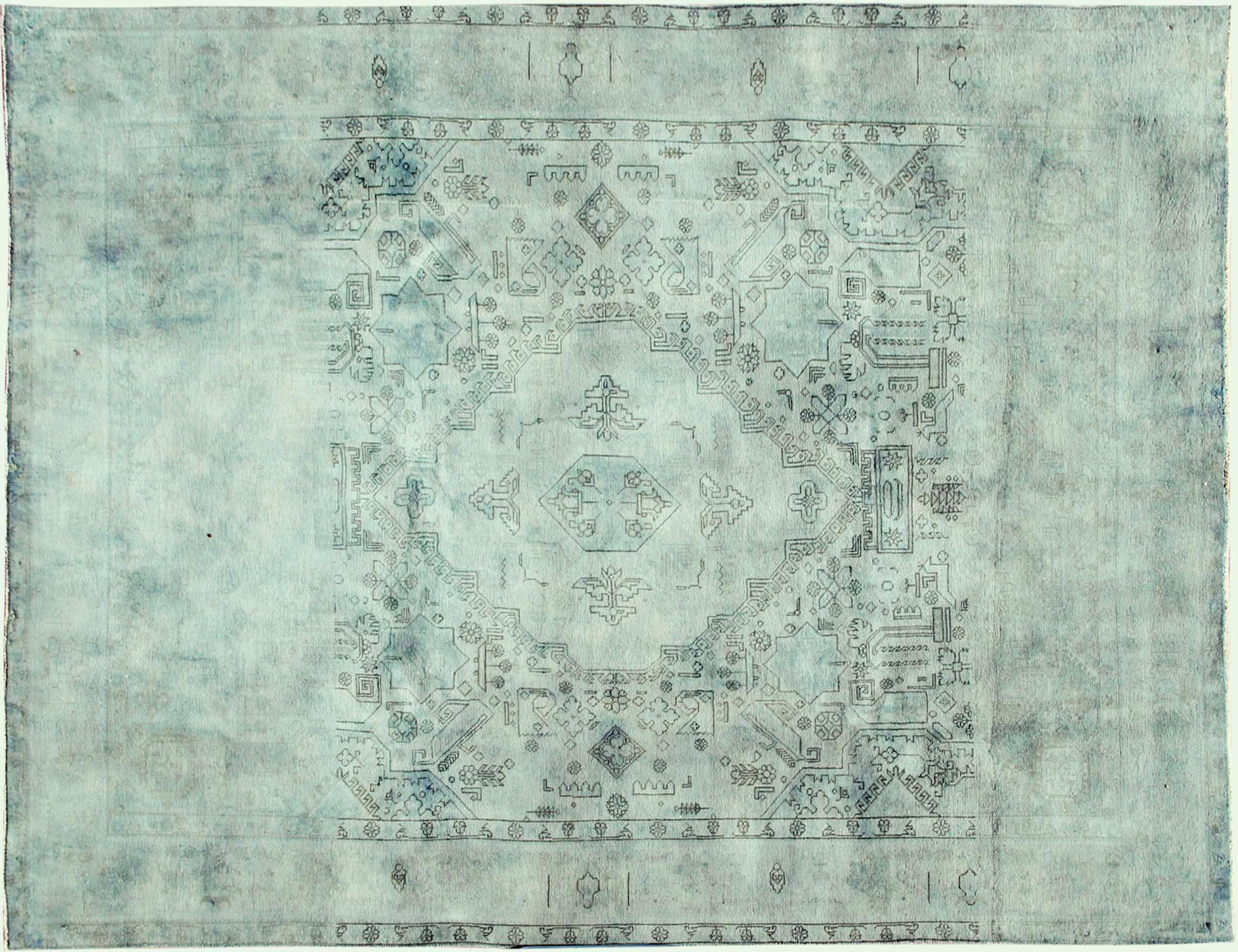 Persian Vintage    <br/>343 x 254 cm