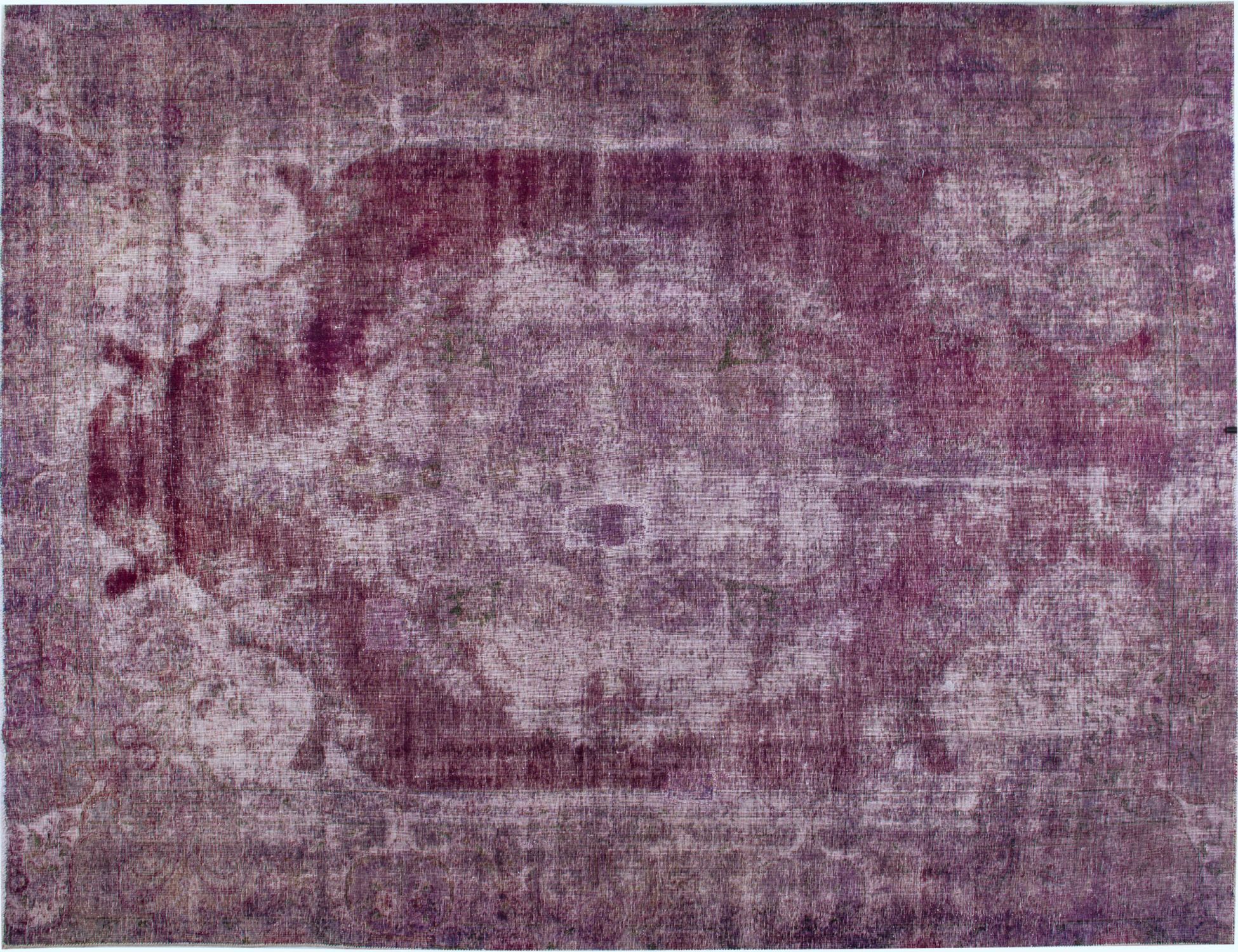 Vintage    <br/>327 x 275 cm