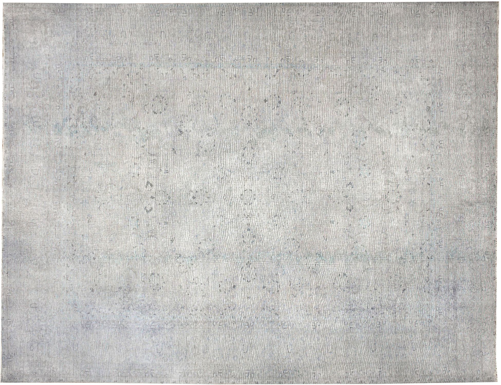 Persian vintage carpet  <br/>378 x 285 cm