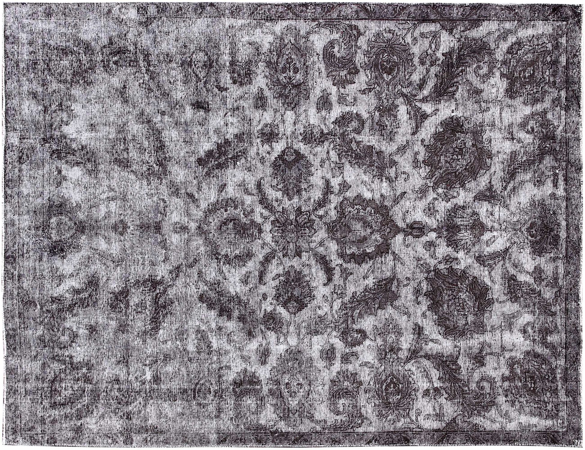 Persian Vintage    <br/>310 x 210 cm