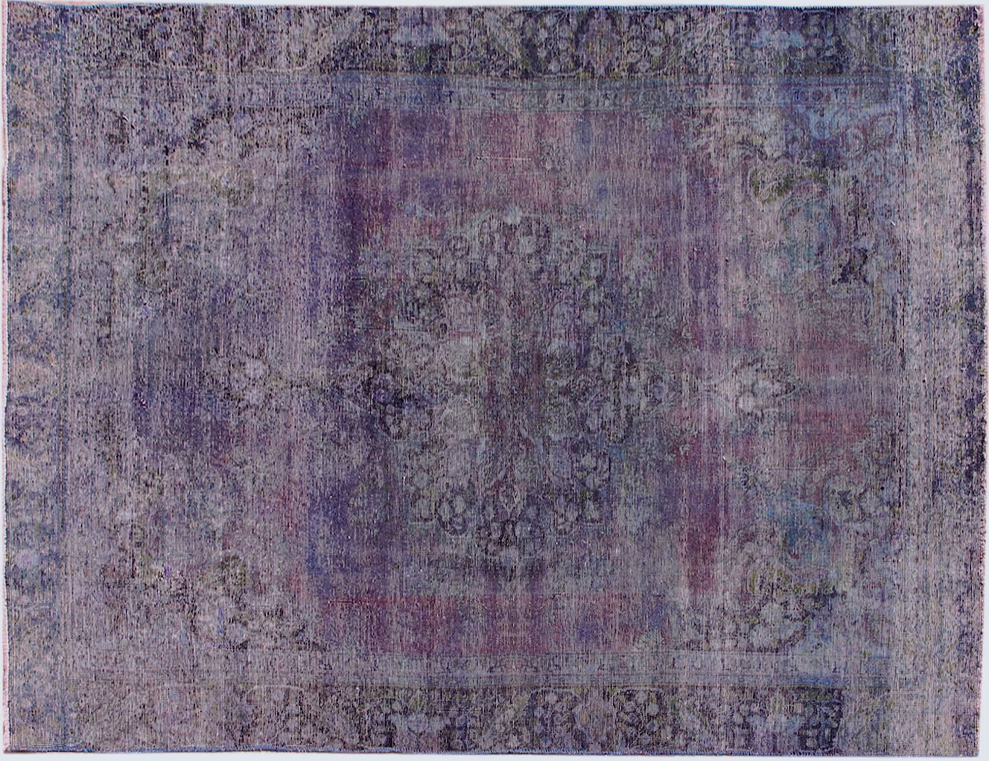 Persian Vintage    <br/>270 x 178 cm