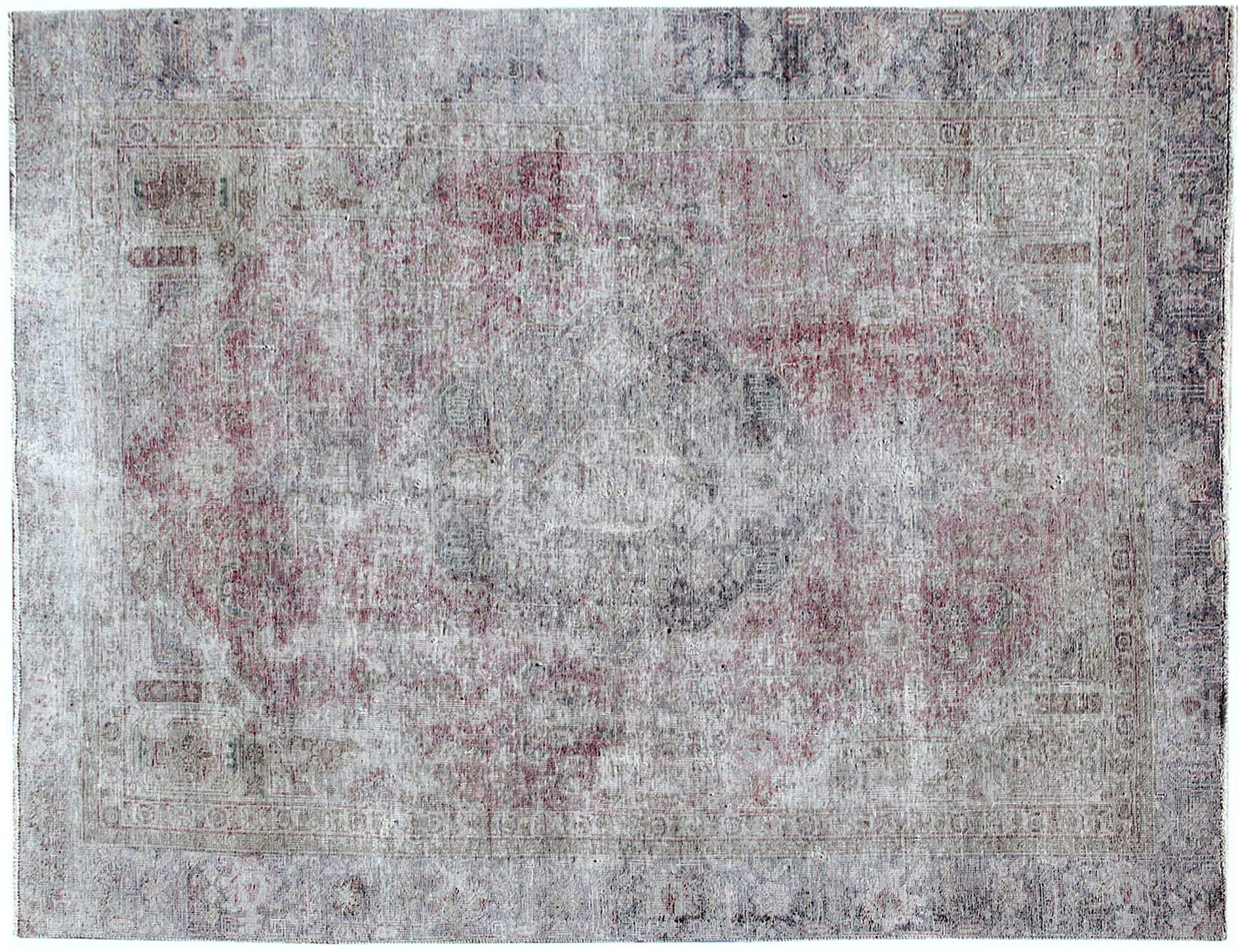 Persian Vintage    <br/>270 x 190 cm