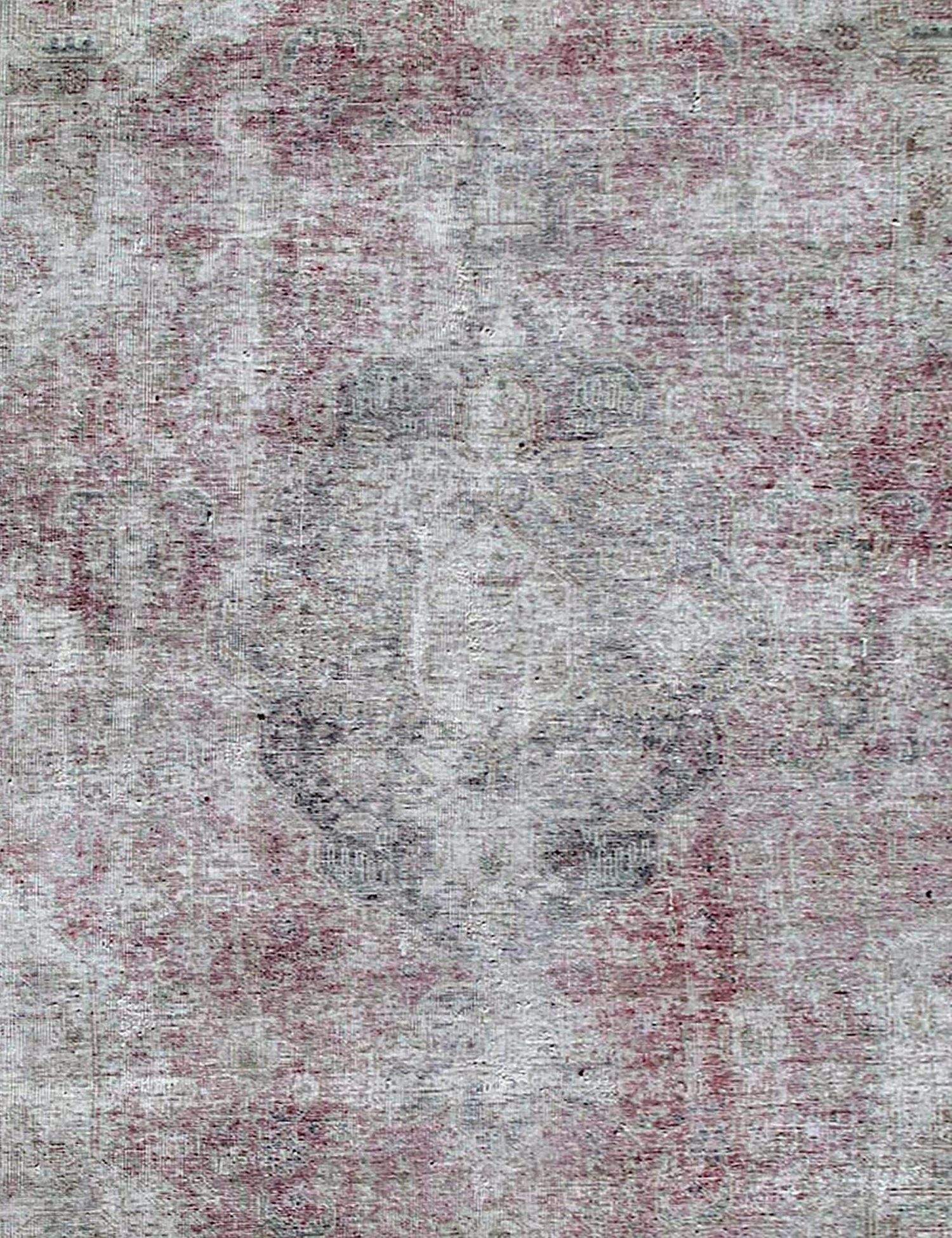 Persian Vintage    <br/>270 x 190 cm