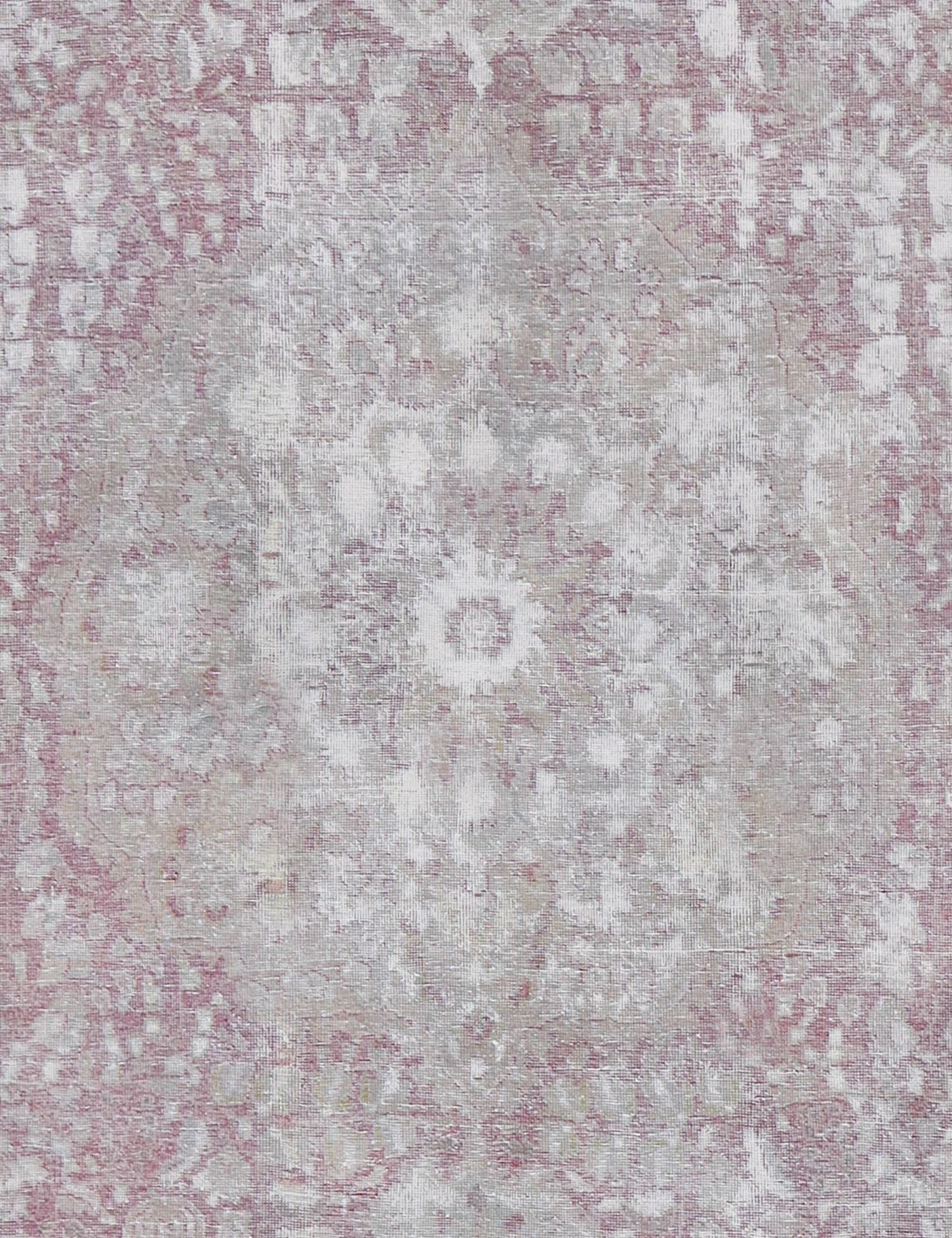 Persian Vintage    <br/>260 x 200 cm