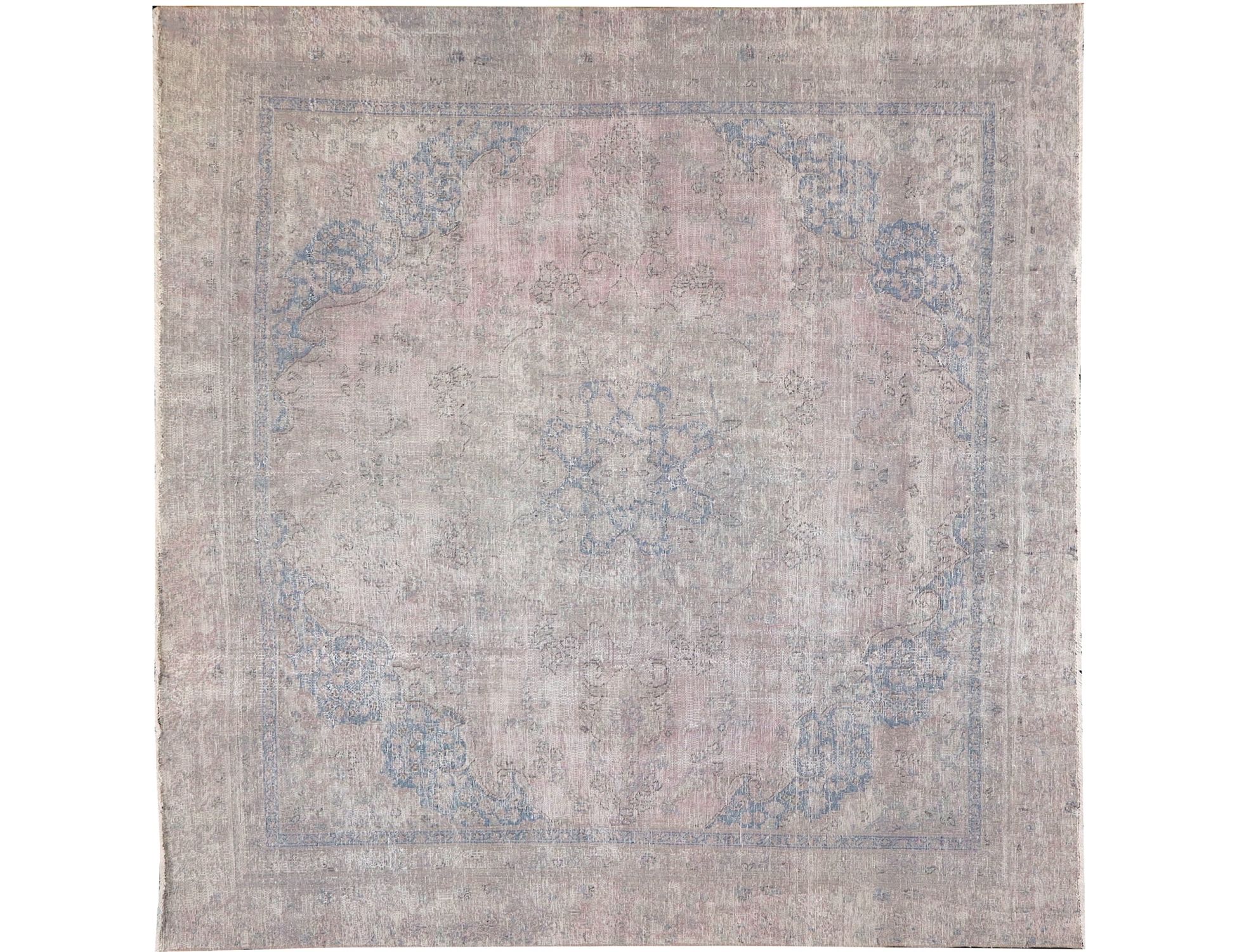 Persian Vintage    <br/>250 x 260 cm