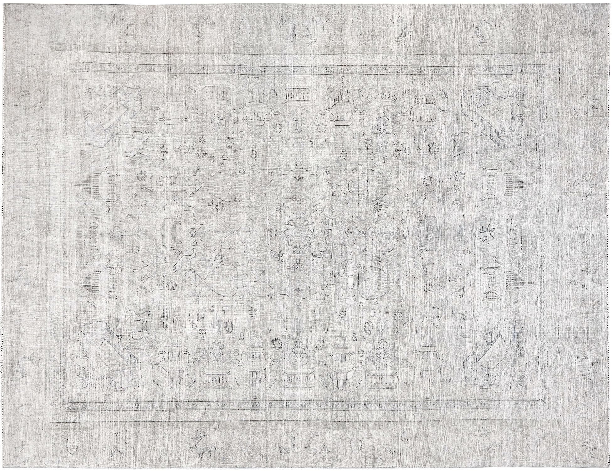 Persian Vintage    <br/>356 x 253 cm