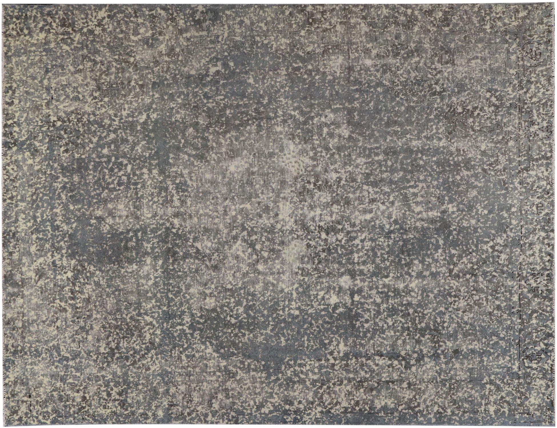 Persian Vintage    <br/>290 x 238 cm