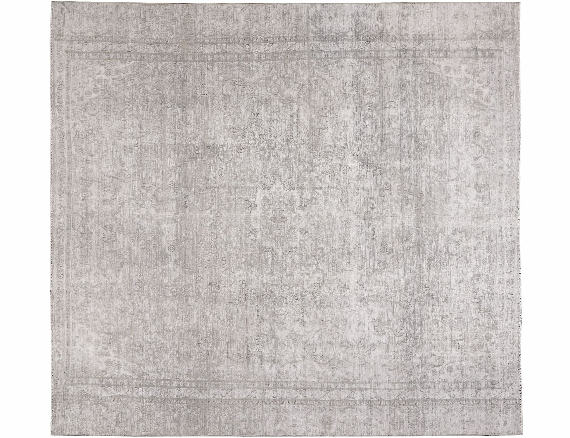 Persian Vintage    <br/>284 x 252 cm