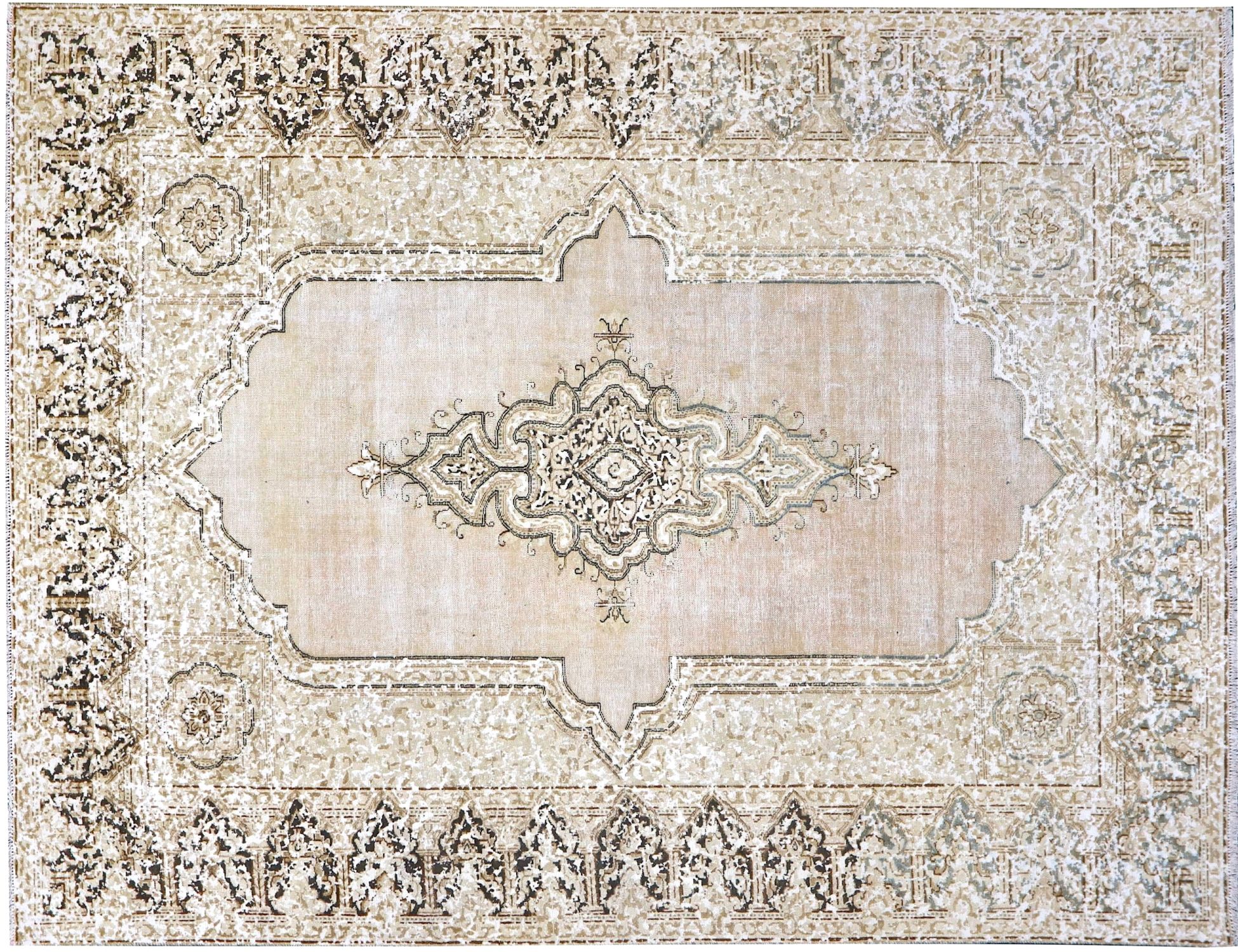 Persian Vintage    <br/>328 x 230 cm