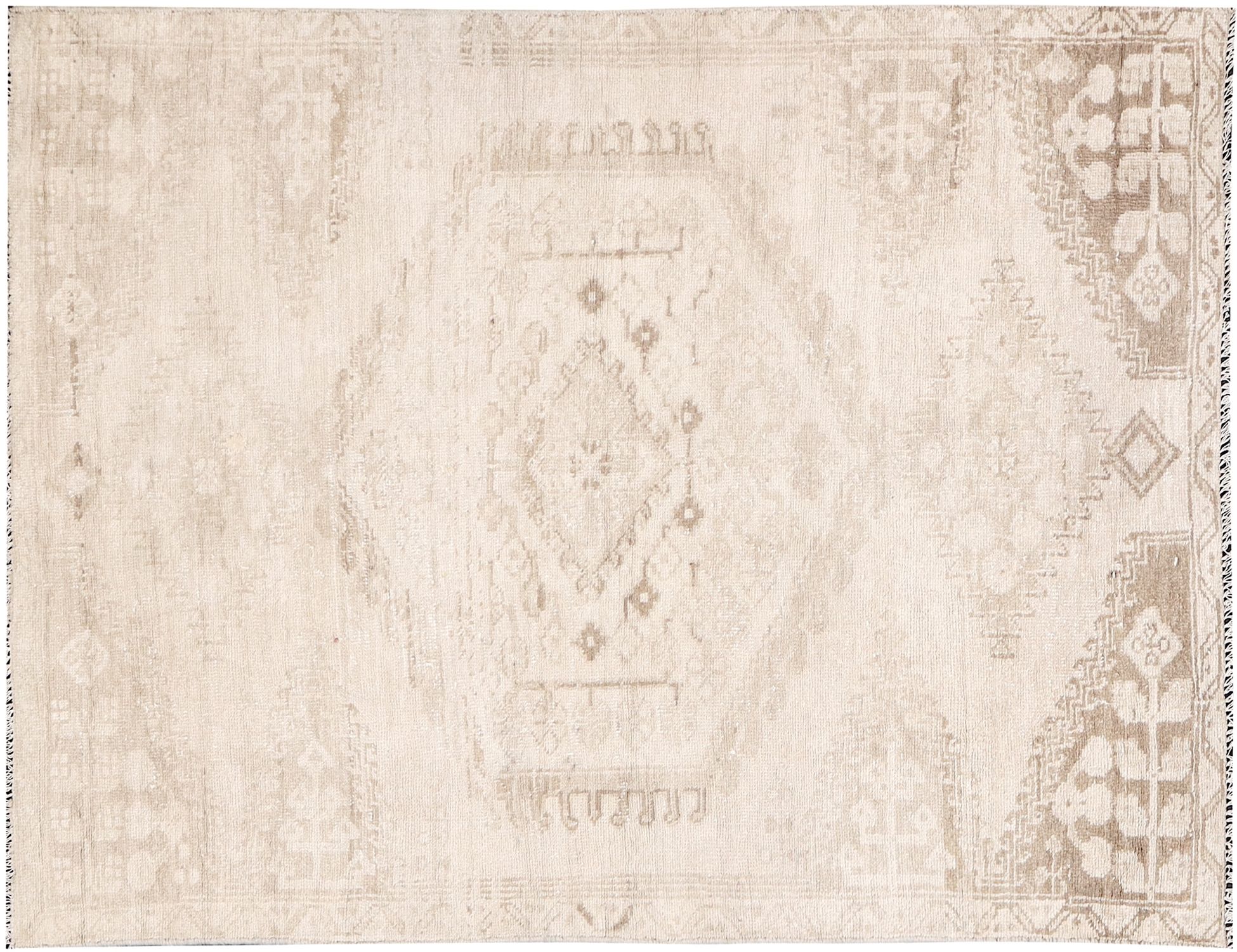 Persian Vintage    <br/>186 x 120 cm