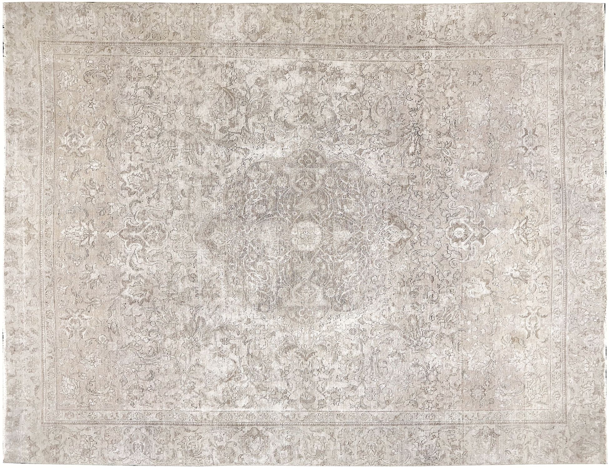 Persian Vintage    <br/>350 x 275 cm