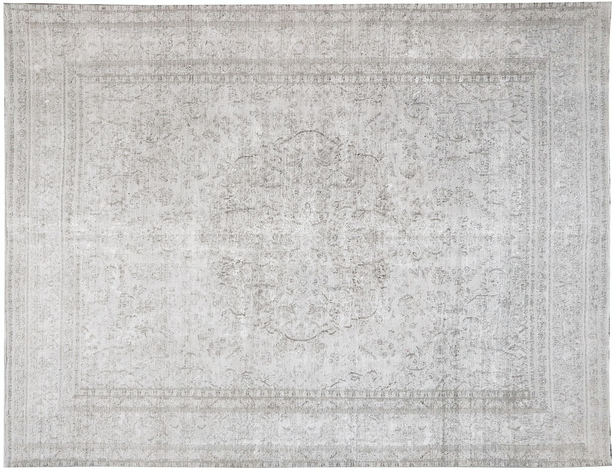 Persian Vintage    <br/>372 x 282 cm