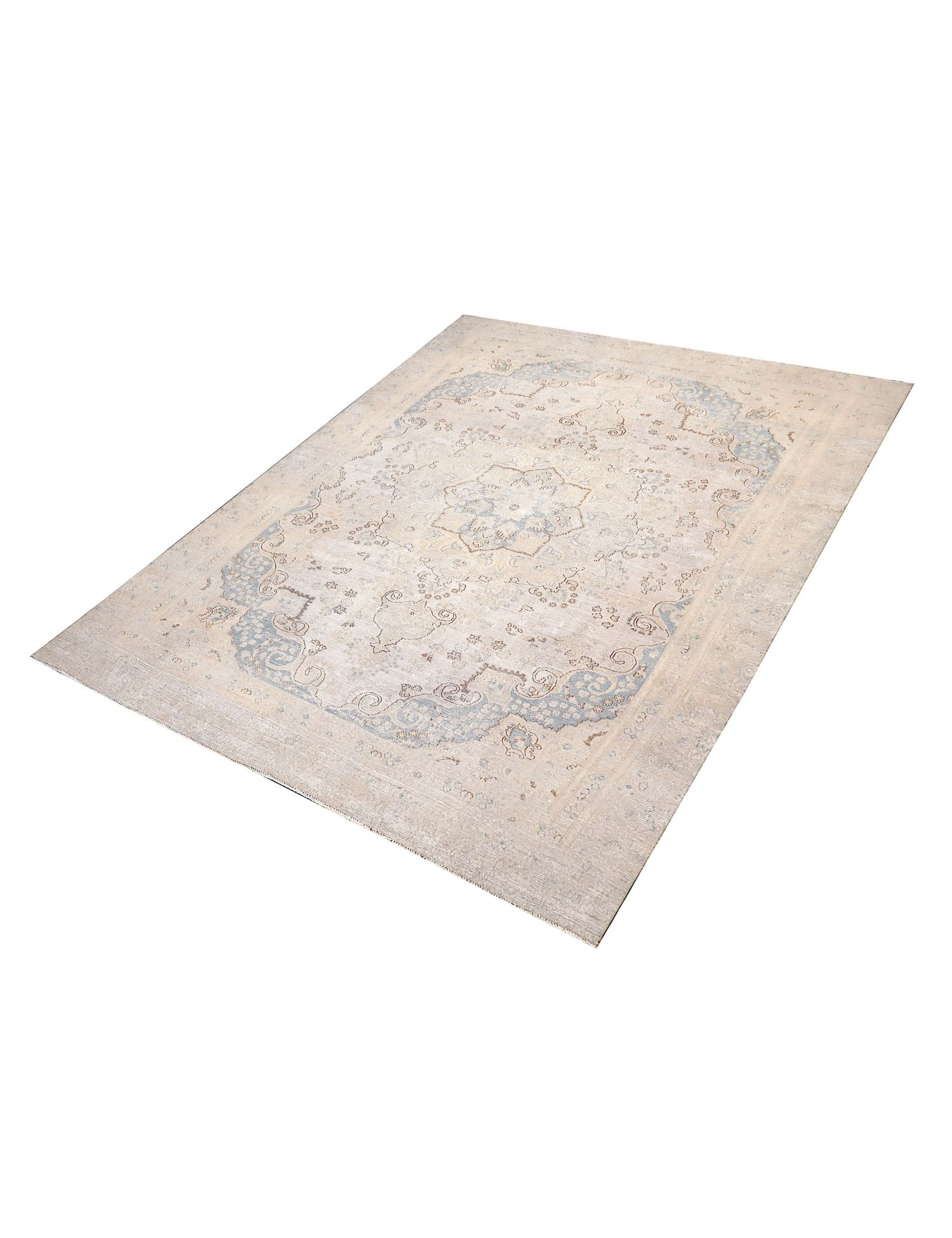 Persian Vintage    <br/>334 x 254 cm