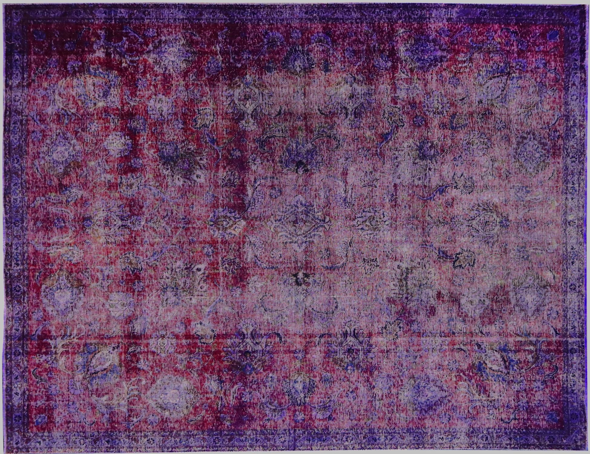 Persian Vintage    <br/>305 x 256 cm