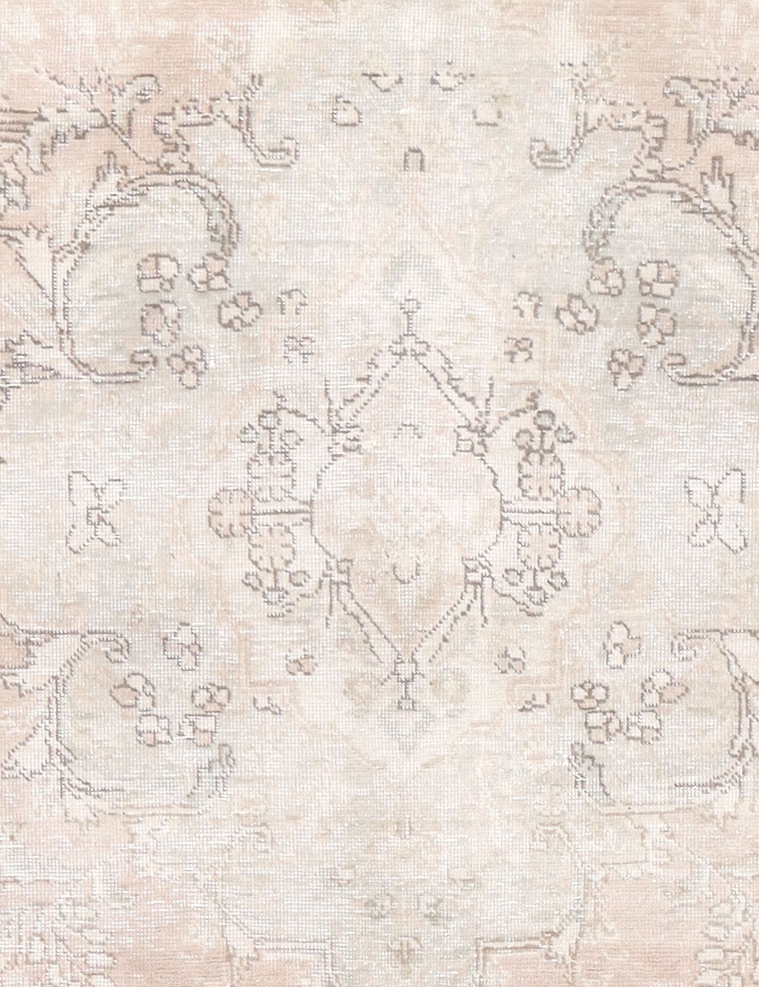 Persian Vintage    <br/>175 x 131 cm