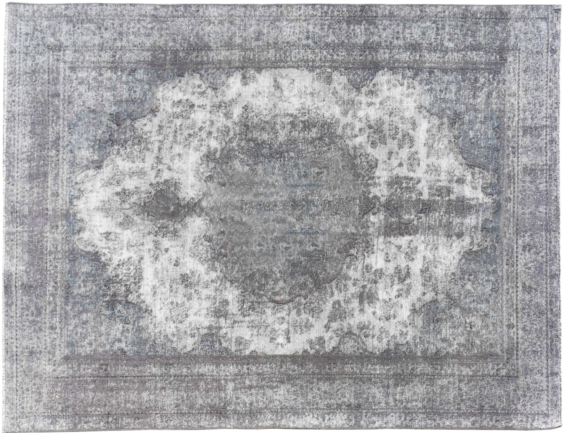 Persian Vintage    <br/>287 x 181 cm