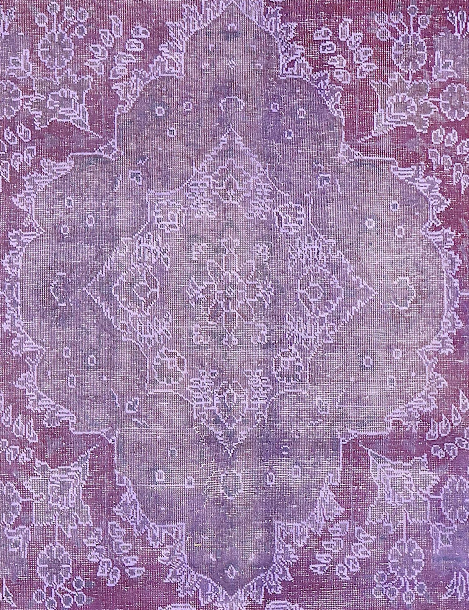 Persian Vintage    <br/>260 x 207 cm