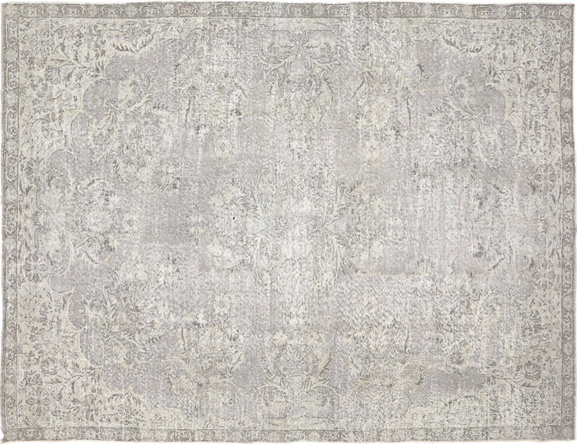 Persian Vintage    <br/>323 x 205 cm