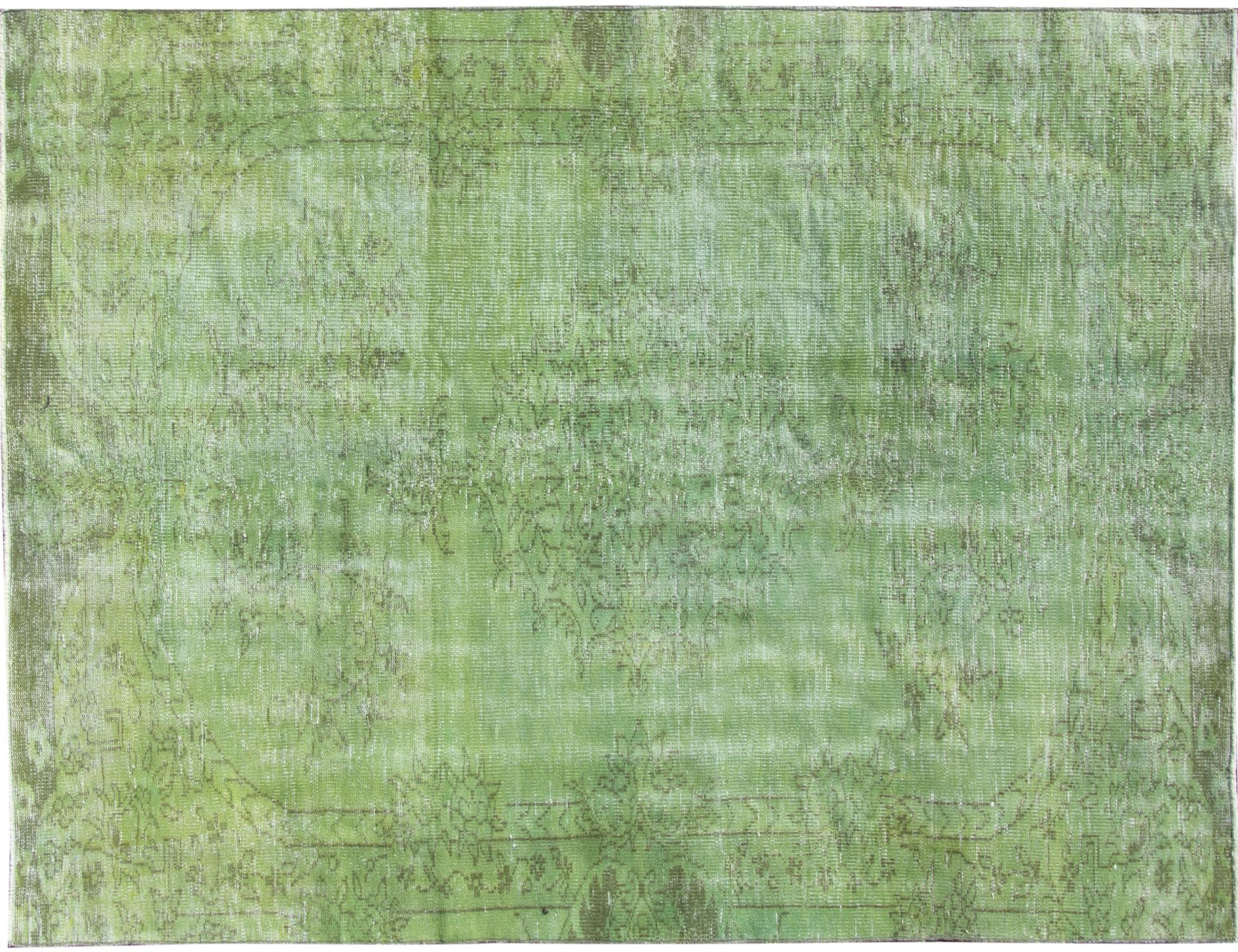 Persian Vintage    <br/>273 x 189 cm