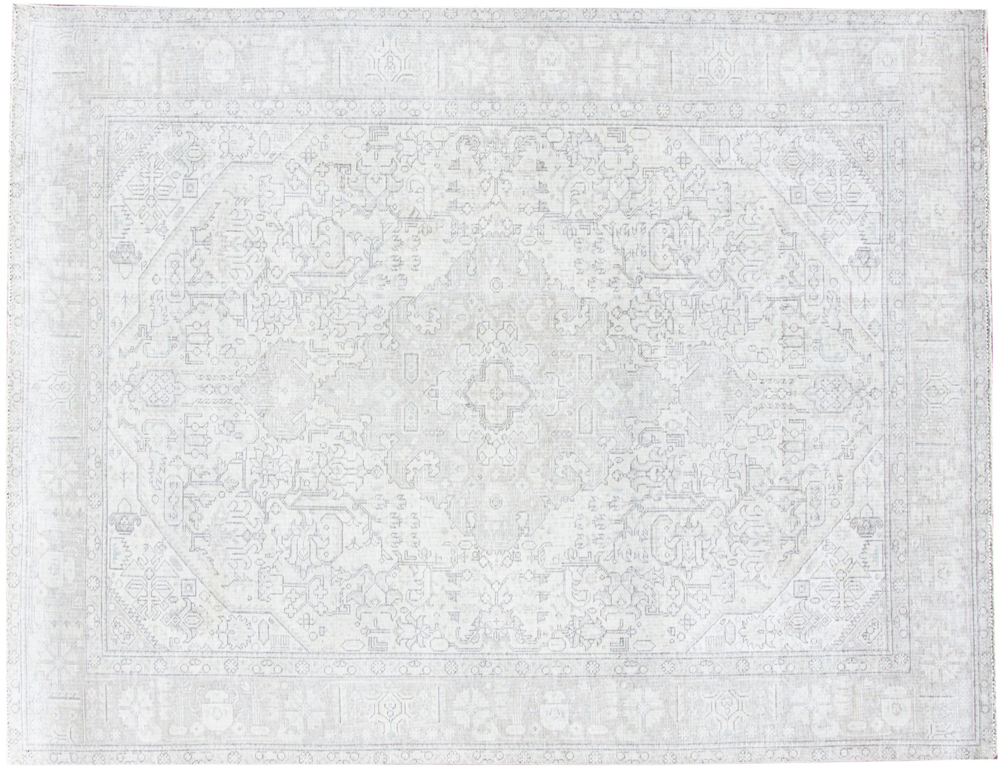 Persian Vintage    <br/>275 x 193 cm