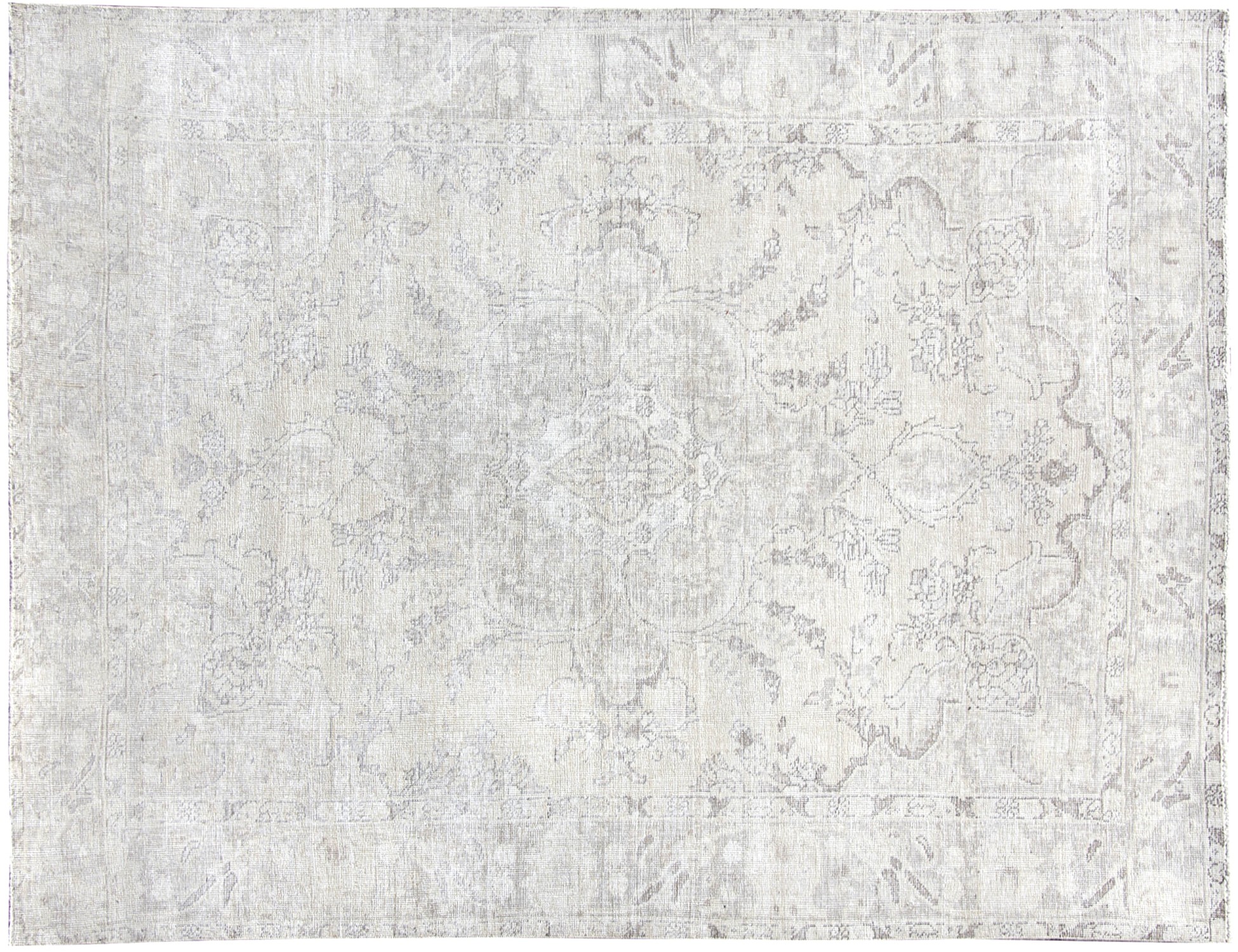 Persian Vintage    <br/>283 x 186 cm