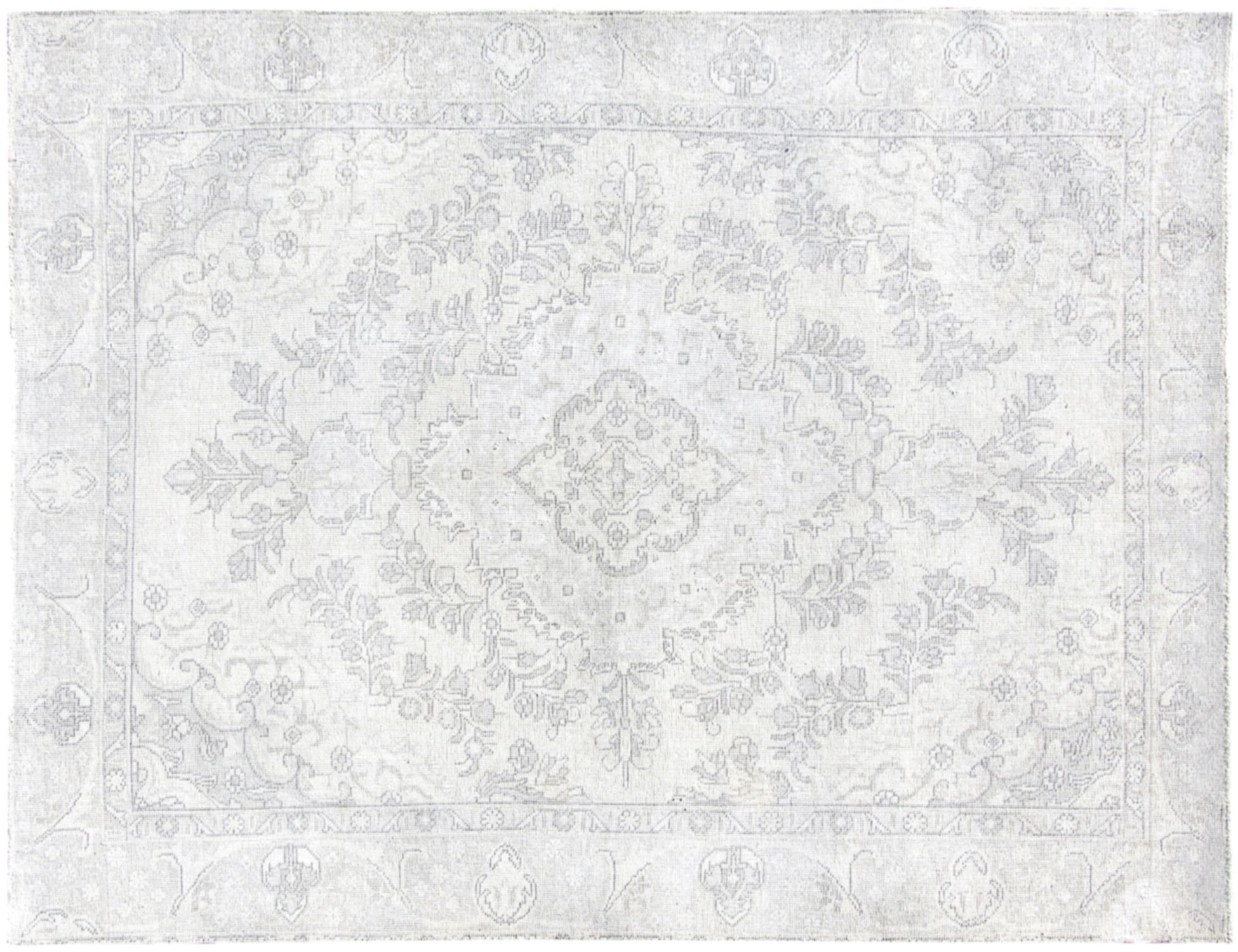 Persian Vintage    <br/>276 x 188 cm