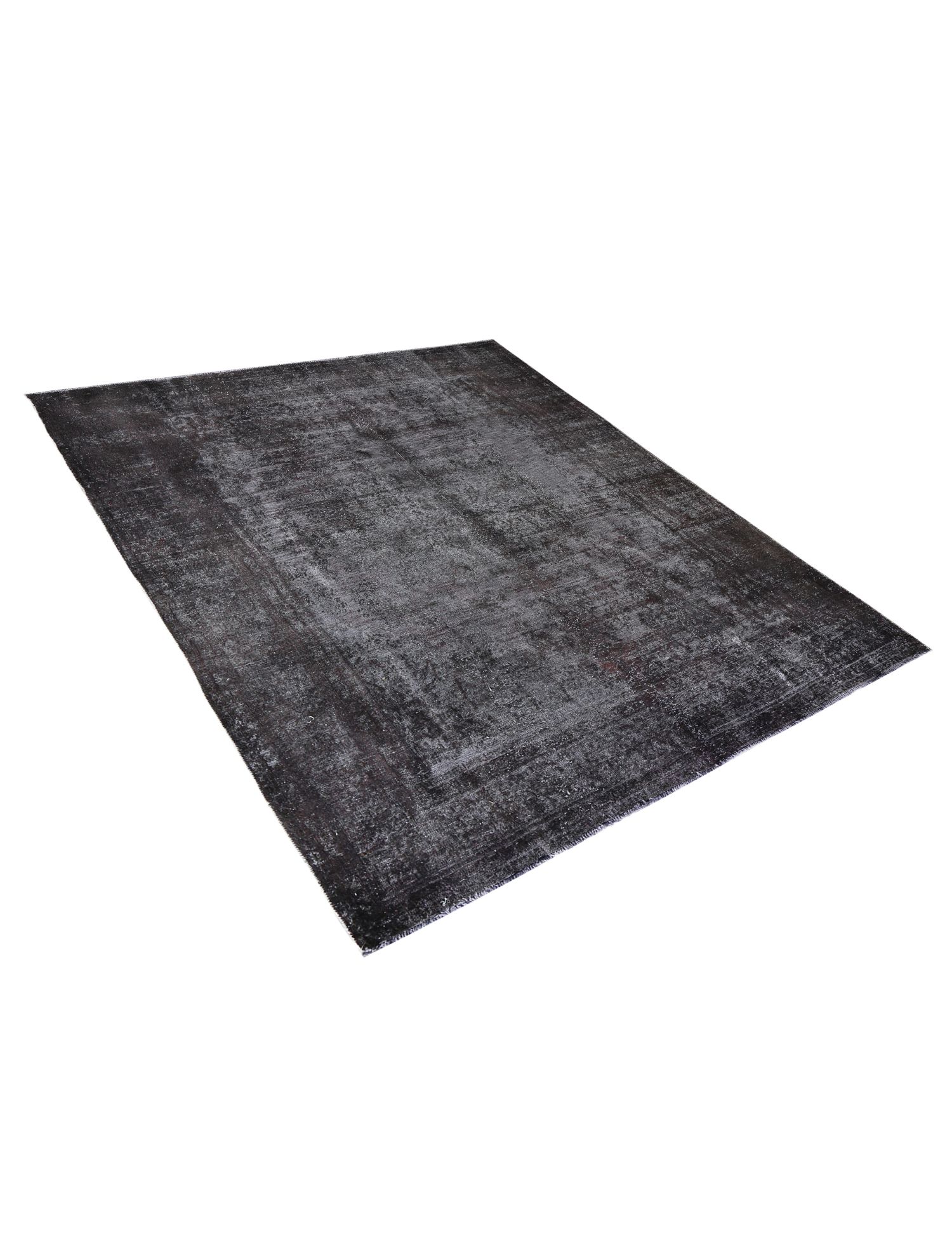 Vintage    <br/>368 x 289 cm