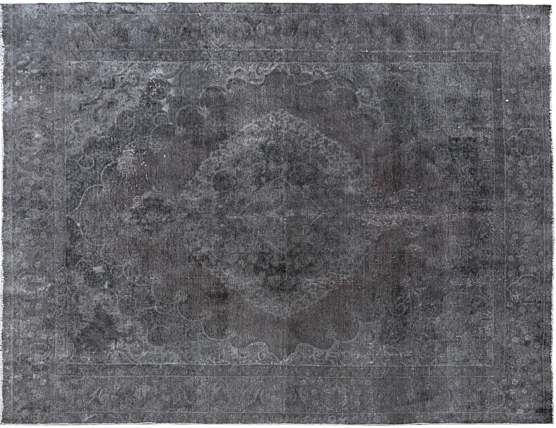 Vintage    <br/>347 x 287 cm