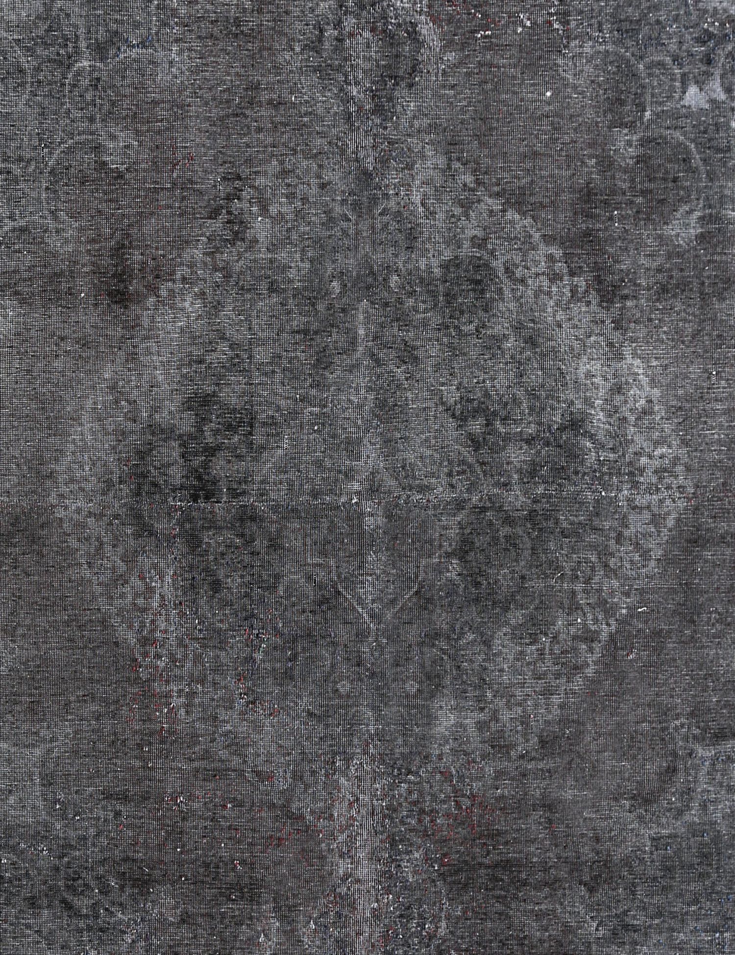 Vintage    <br/>347 x 287 cm