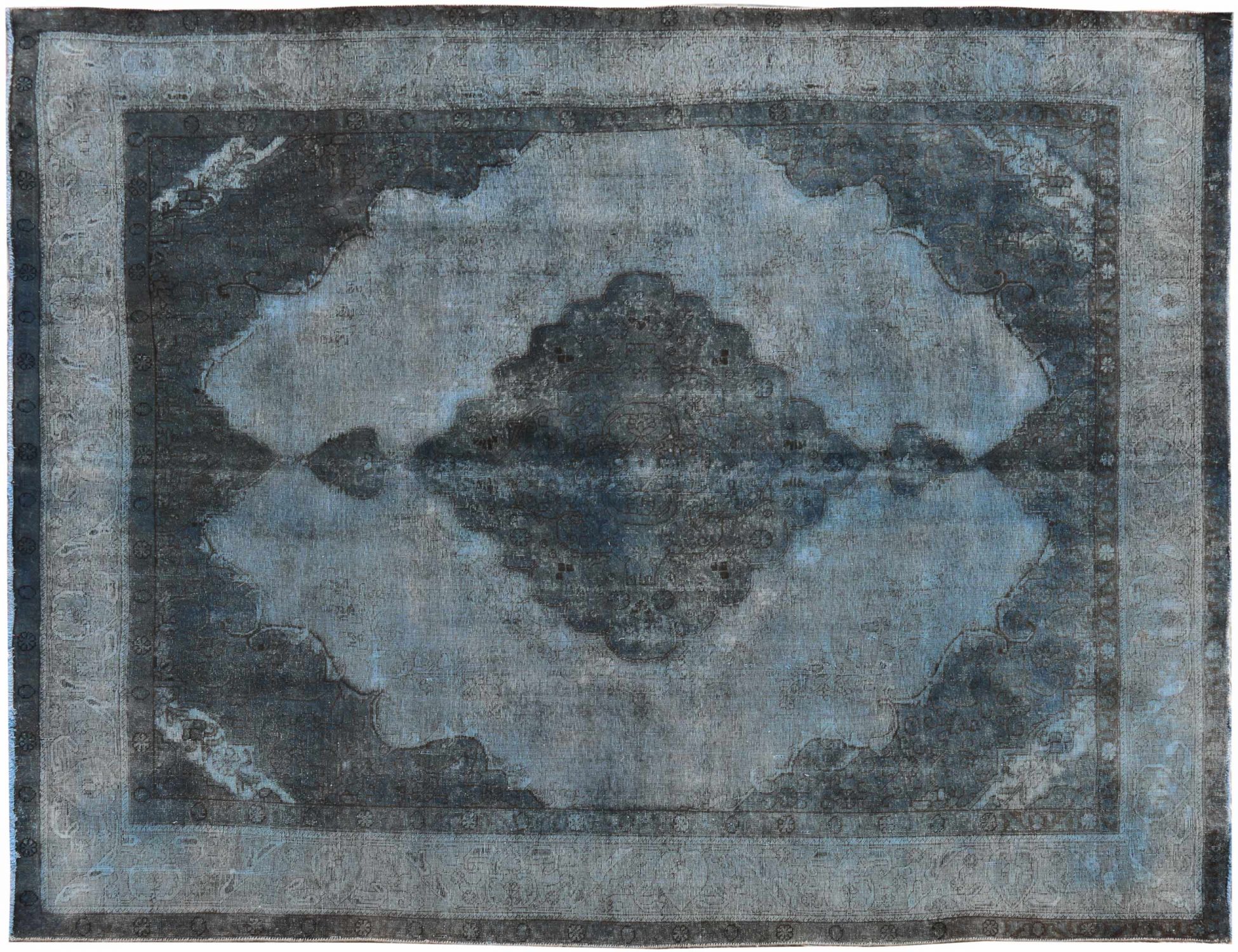 Vintage    <br/>378 x 290 cm