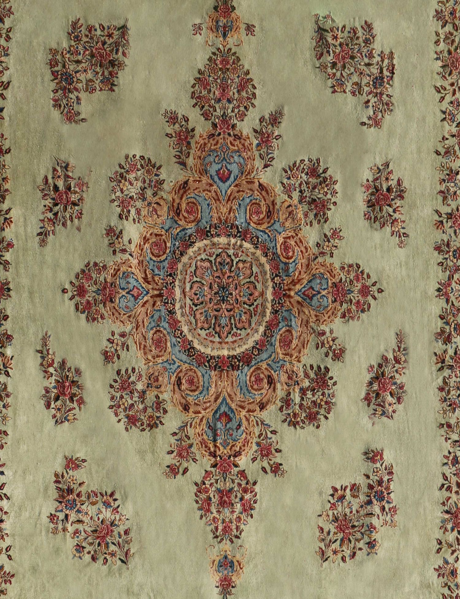 Retro Rug  <br/>626 x 384 cm