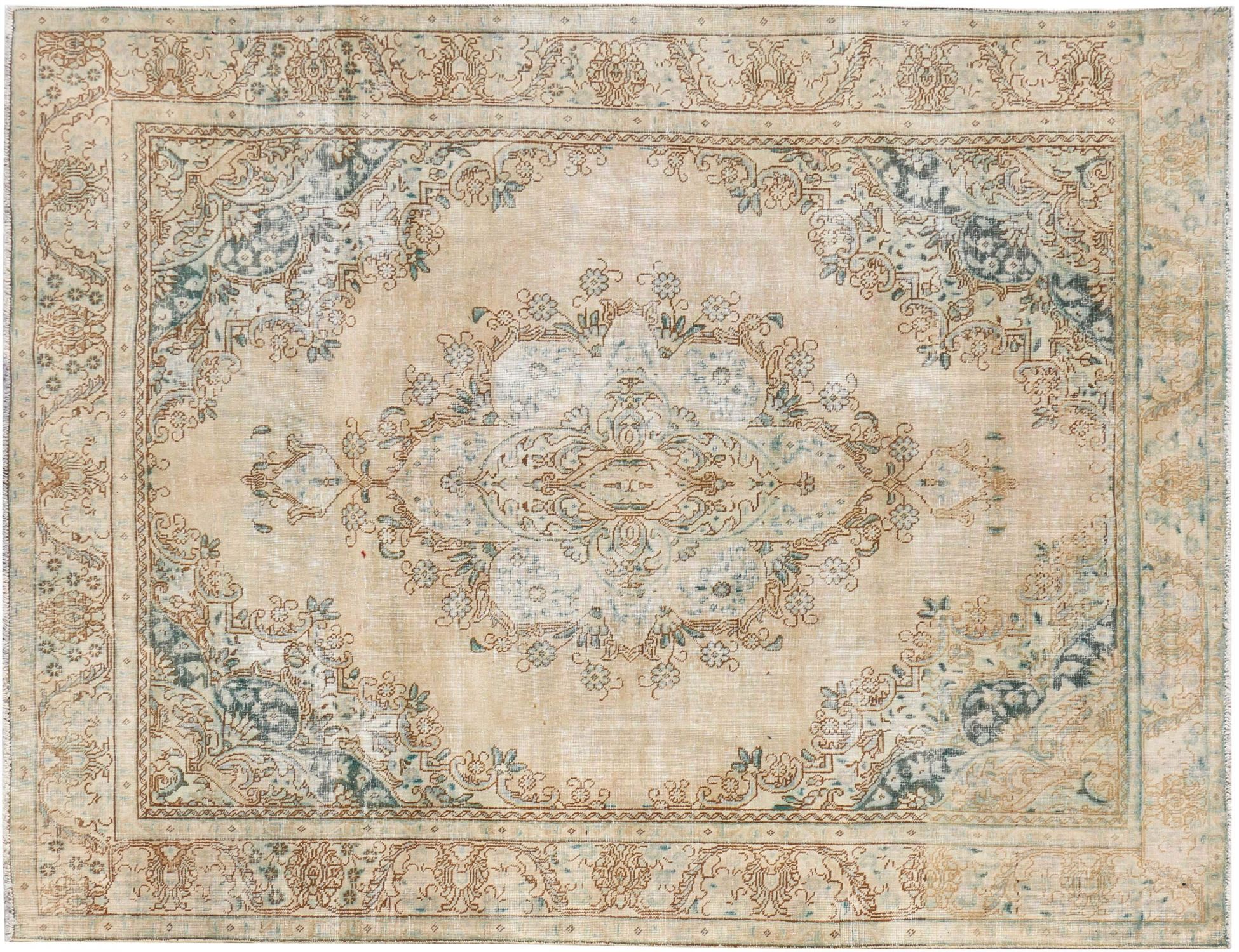 Persian Vintage    <br/>332 x 237 cm