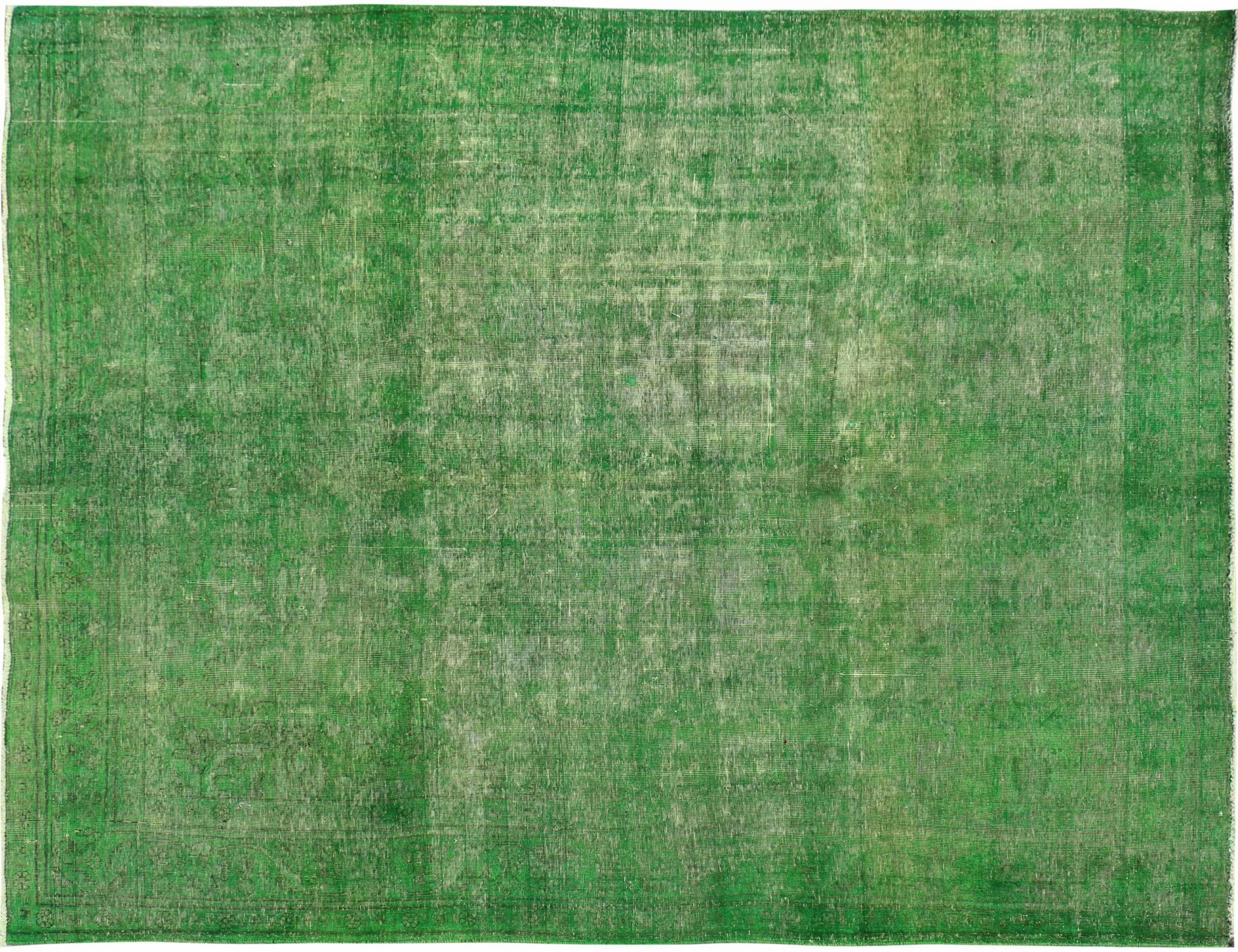 Vintage    <br/>331 x 267 cm