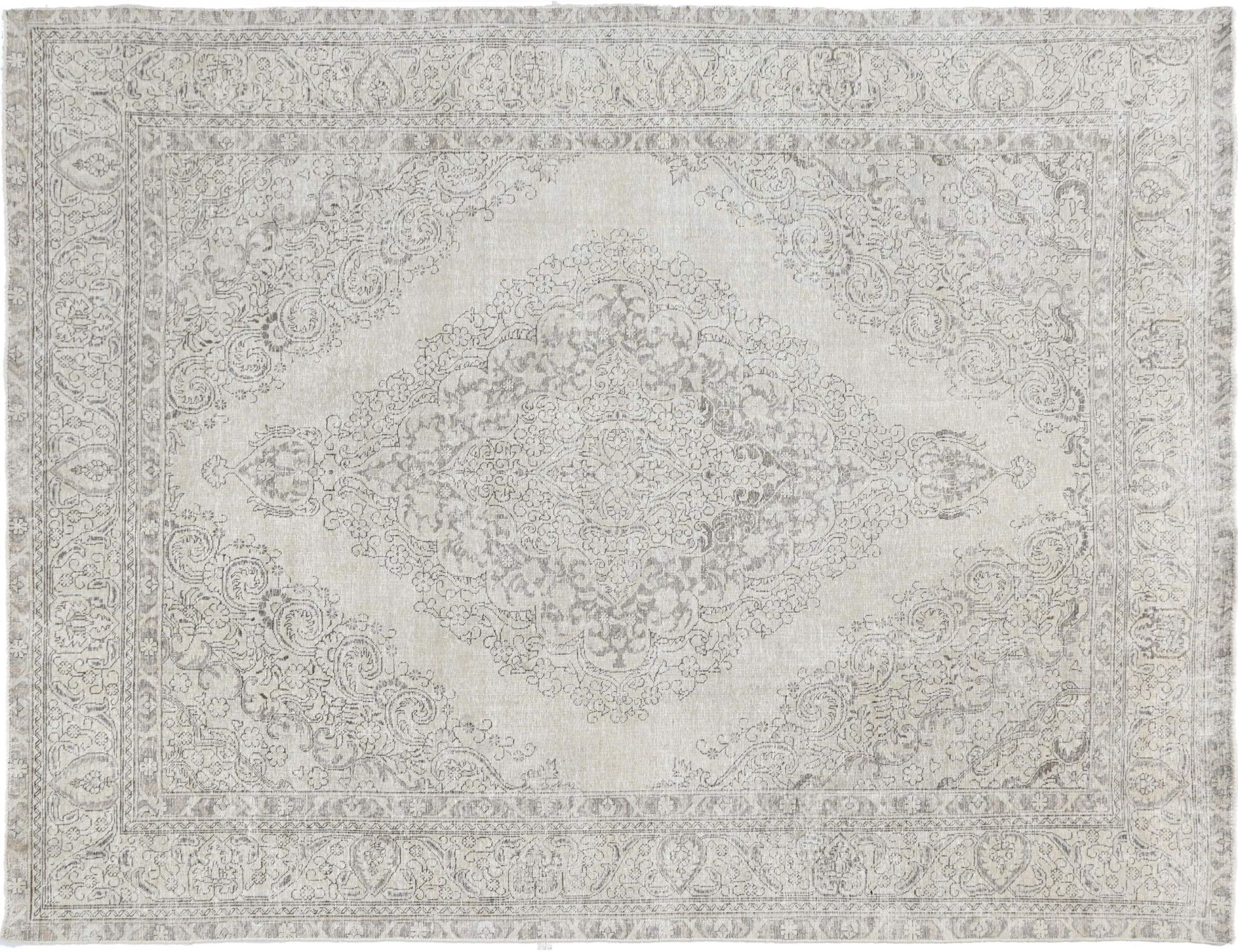 Vintage    <br/>378 x 287 cm