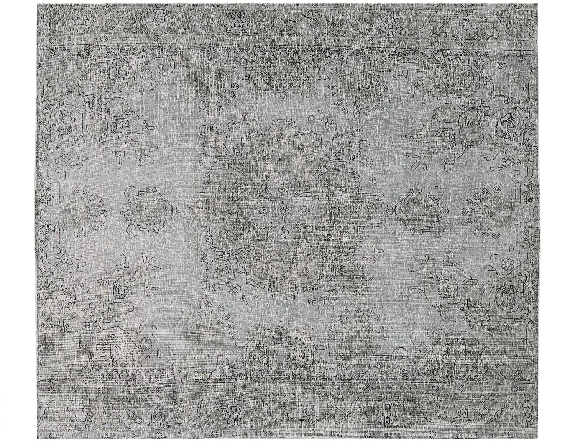 Vintage    <br/>343 x 286 cm