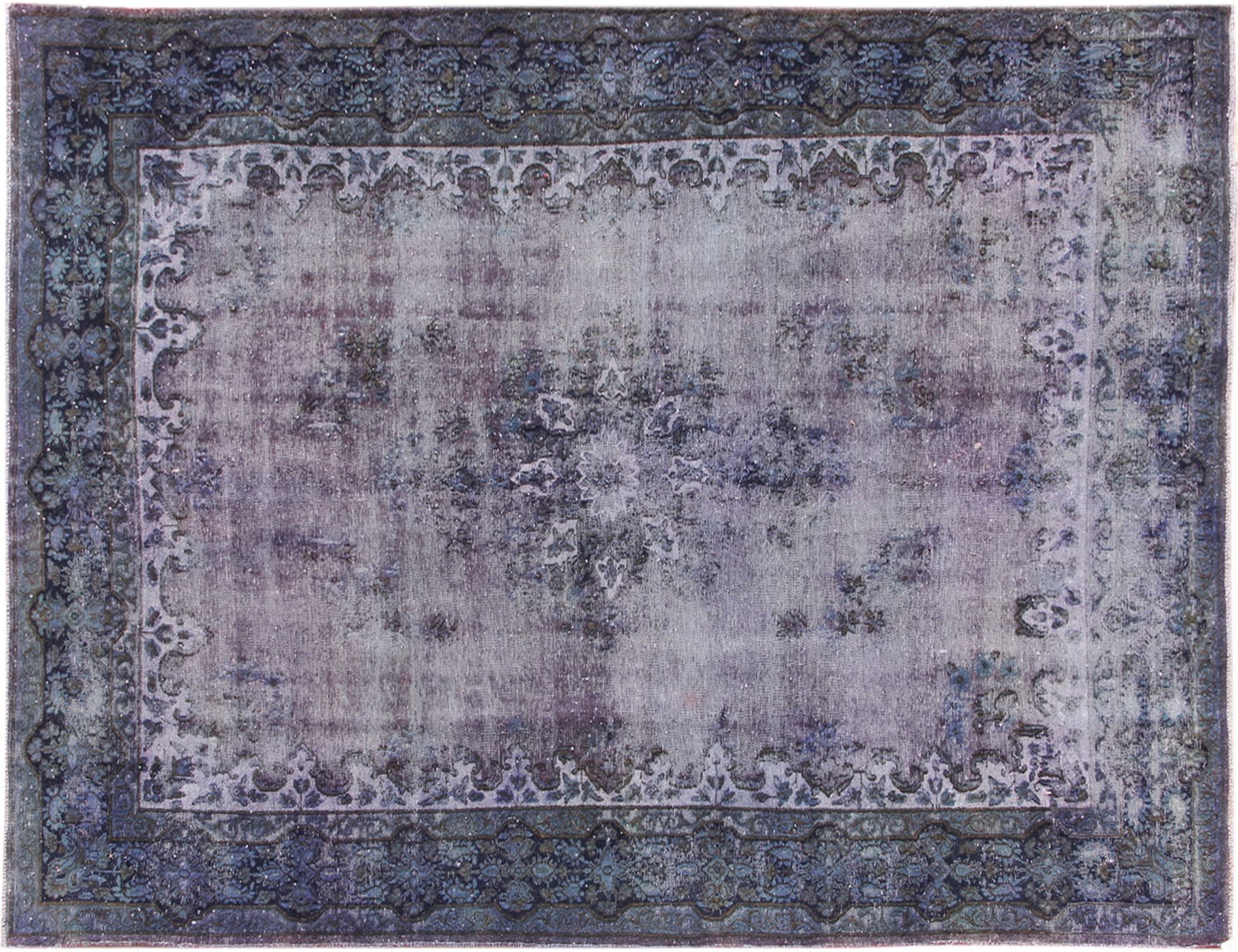 Persian Vintage    <br/>275 x 180 cm