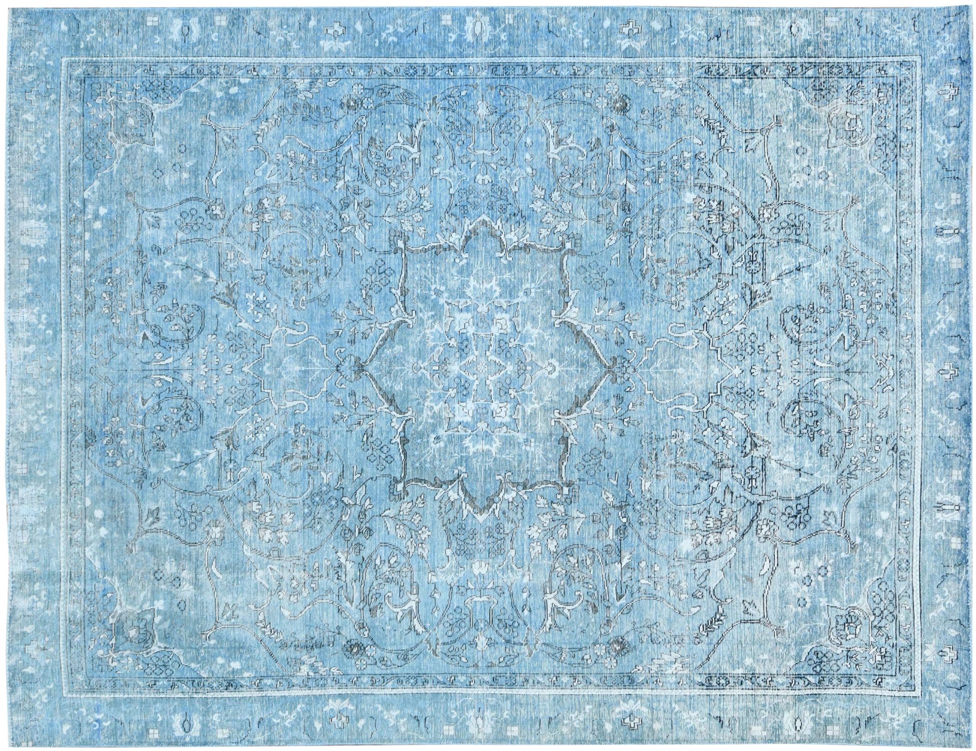 Vintage    <br/>318 x 239 cm