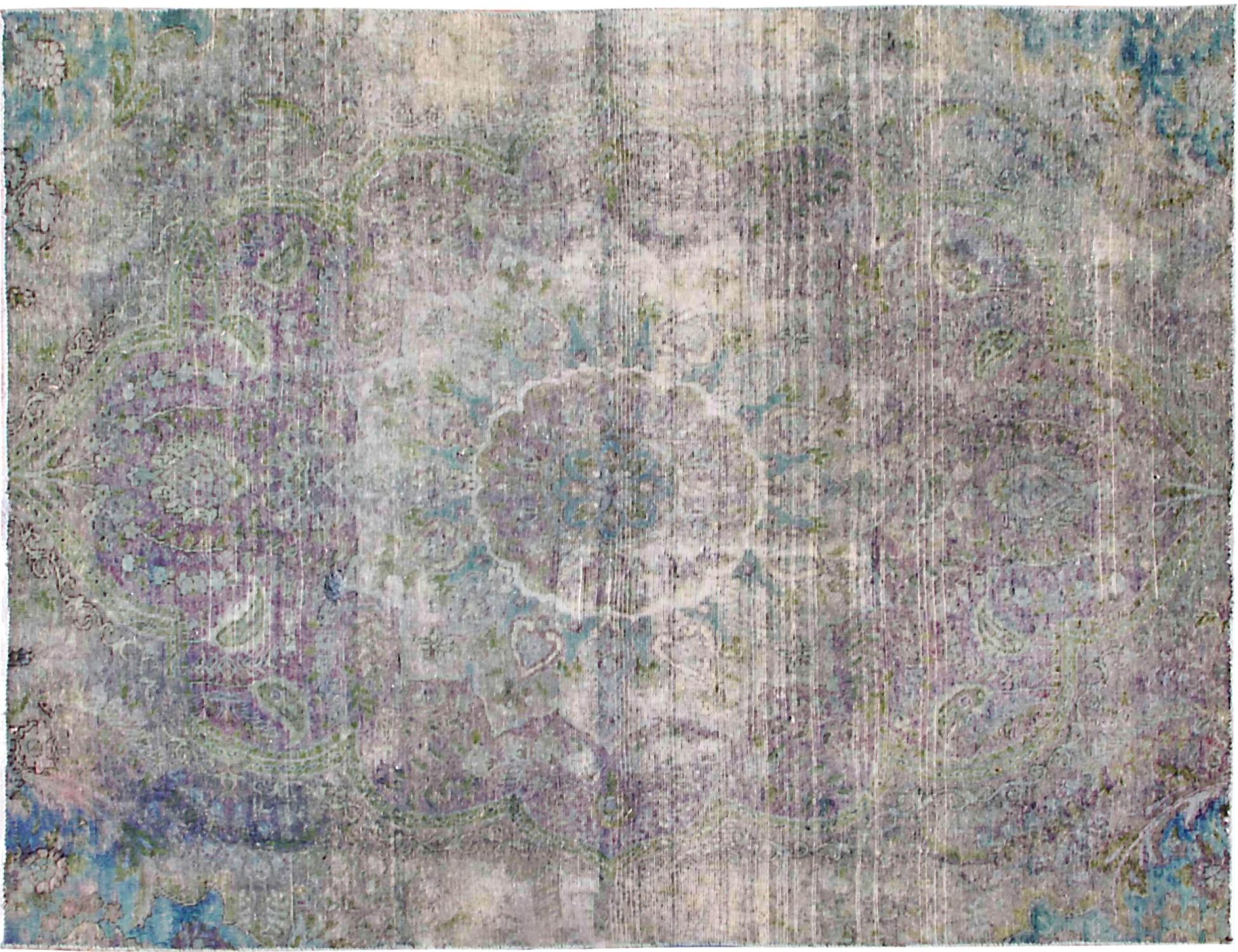 Persian Vintage    <br/>260 x 200 cm