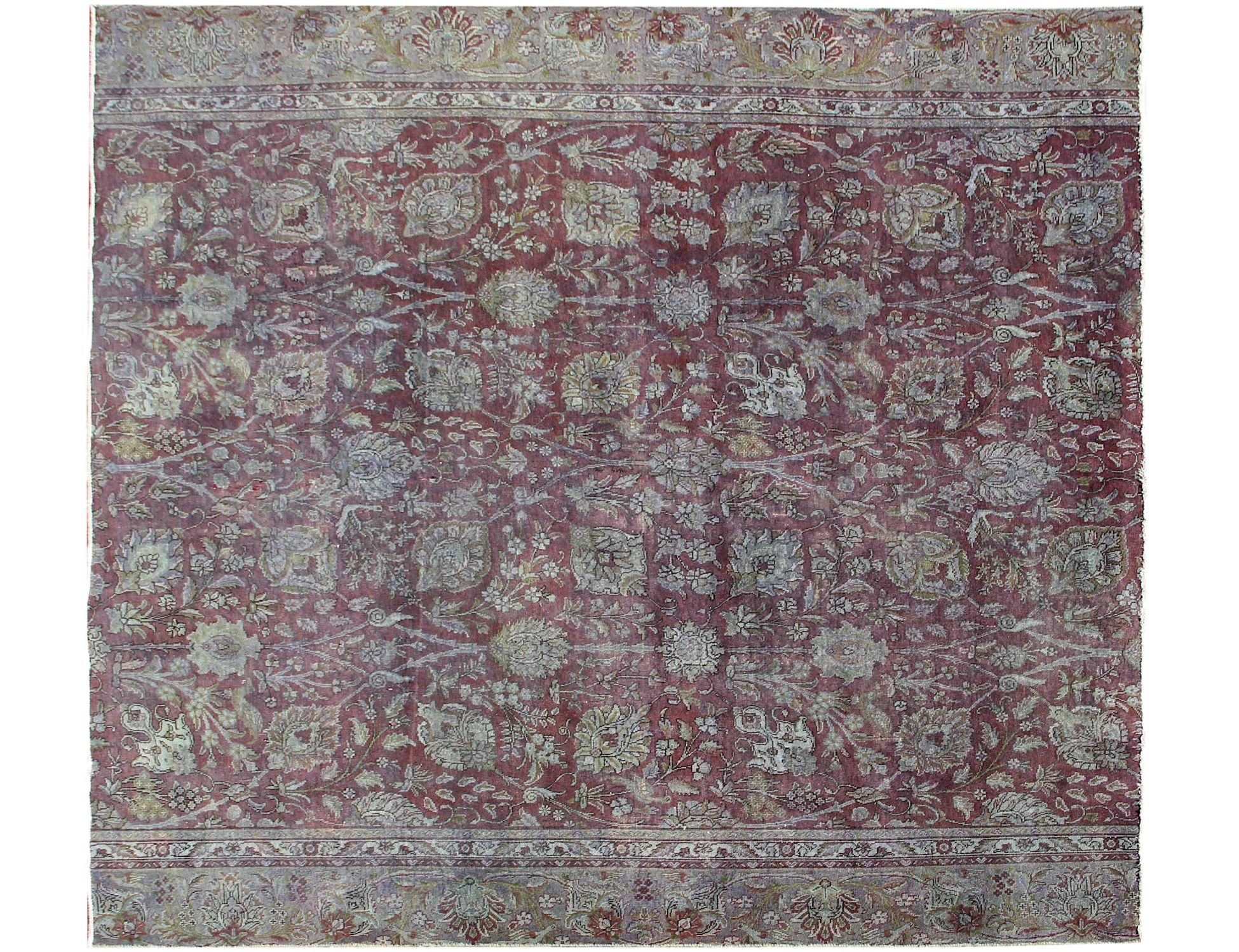 Persian Vintage    <br/>260 x 274 cm