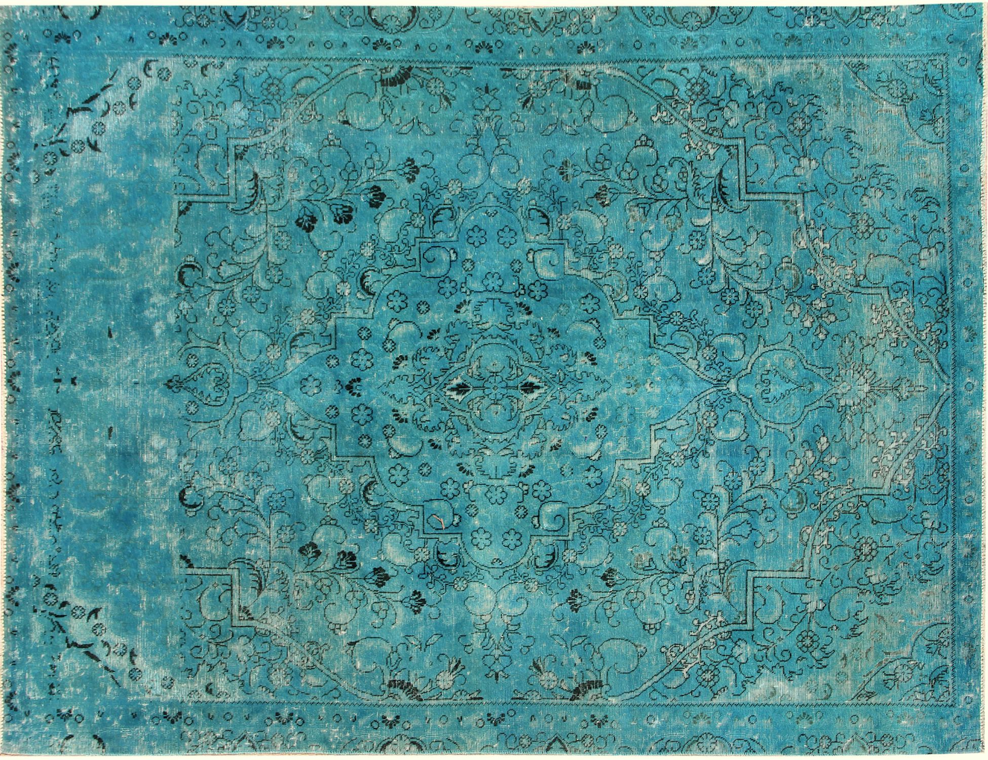 Persian vintage carpet  <br/>327 x 224 cm