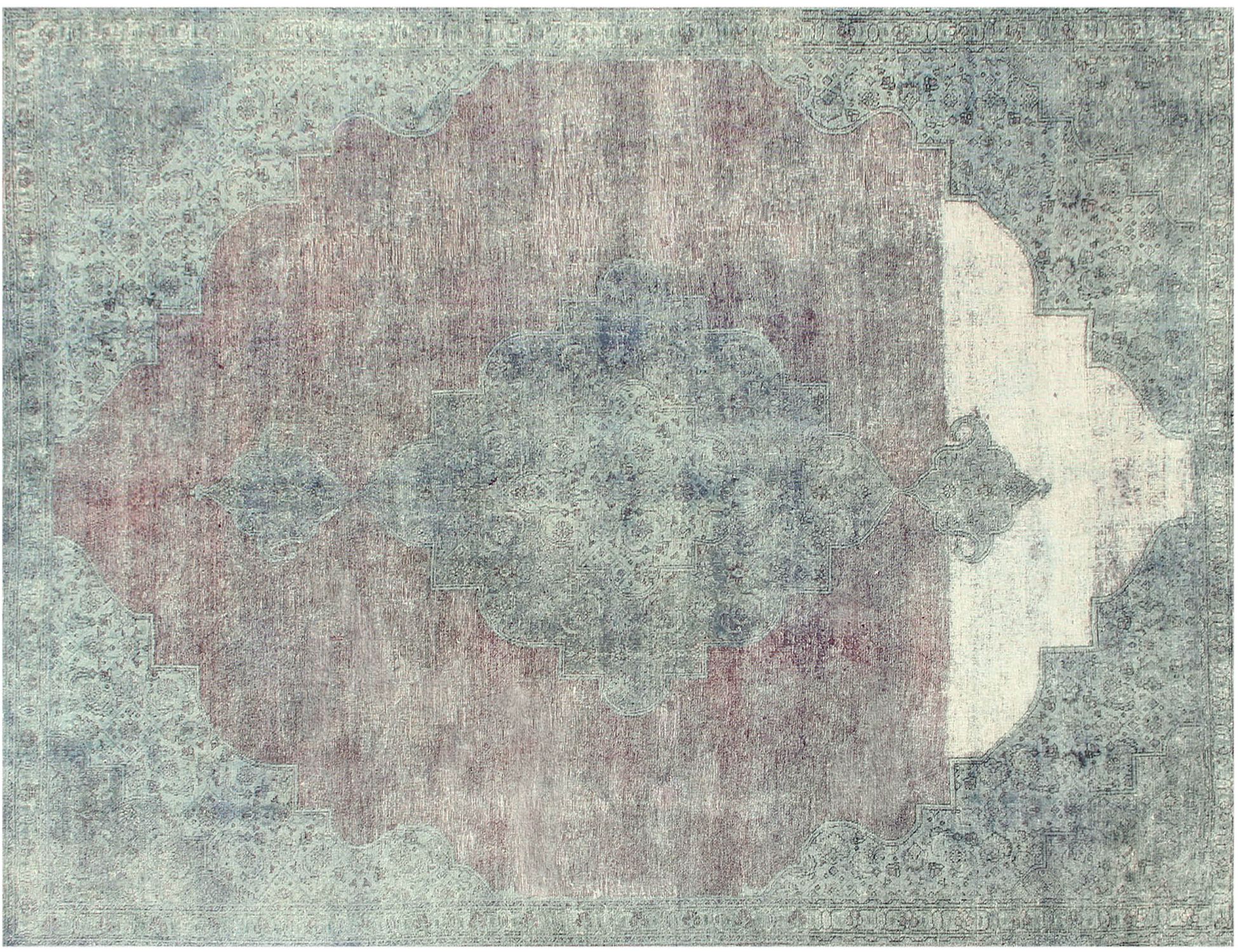 Persian vintage carpet  <br/>308 x 228 cm