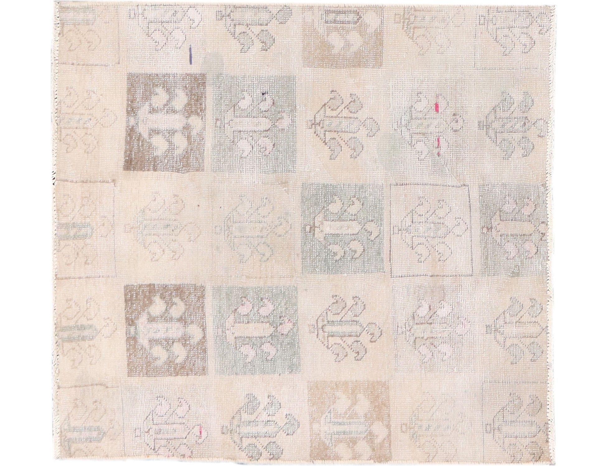 Persian Vintage    <br/>118 x 94 cm